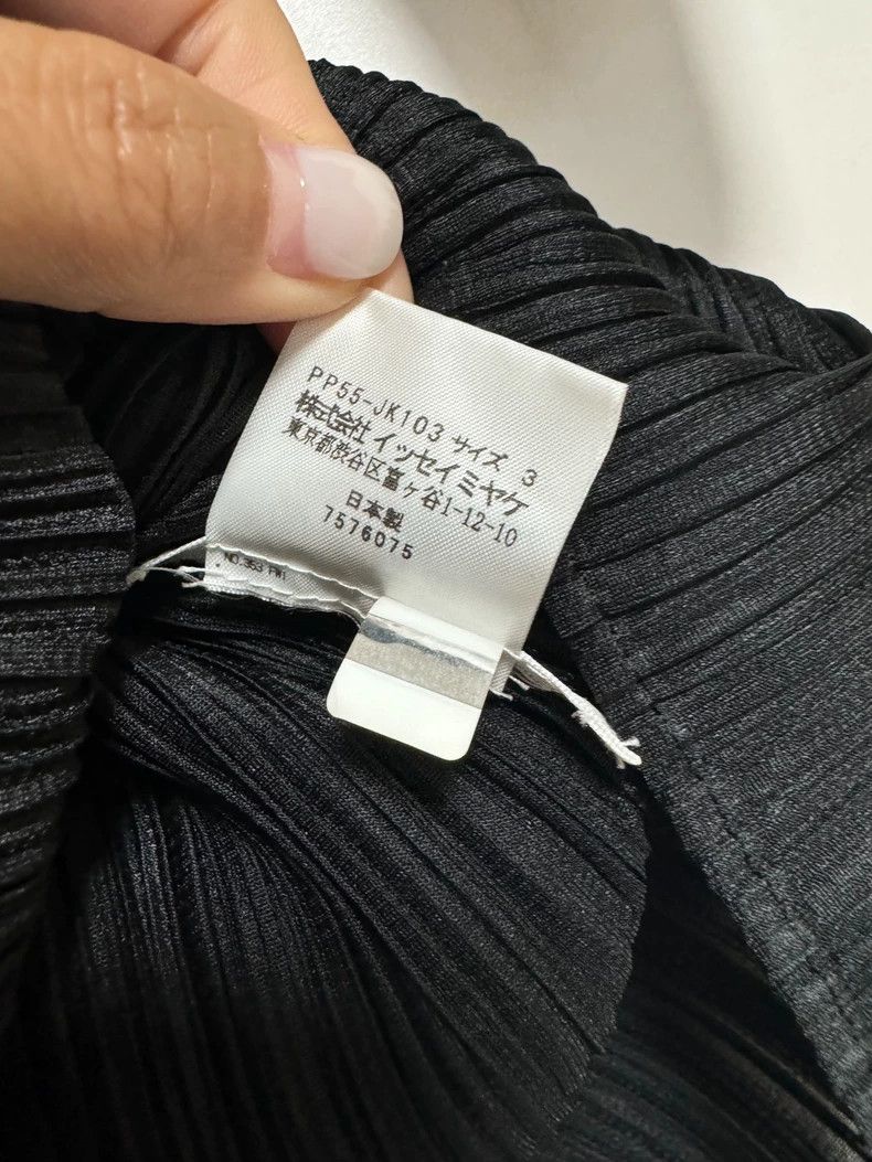 Issey Miyake Issey Miyake size:3 Black pleated short-sleeved shirt Size XS / US 0-2 / IT 36-38 - 4 Thumbnail