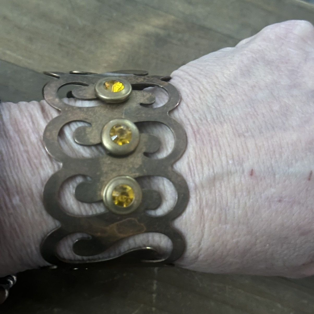 Vintage Vintage wide brass cut out amber stones cuff bracelet Size ONE SIZE - 3 Thumbnail
