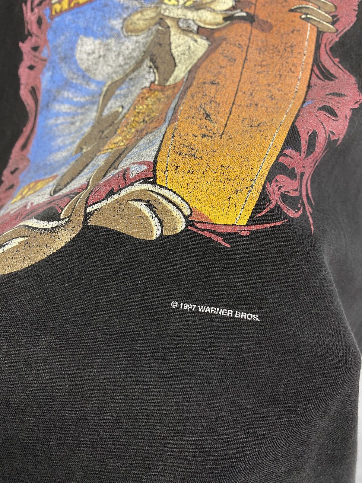 Warner Bros Vintage 1997 Willie E Coyote tee Pipeline Muster surfboard Size US M / EU 48-50 / 2 - 5 Thumbnail