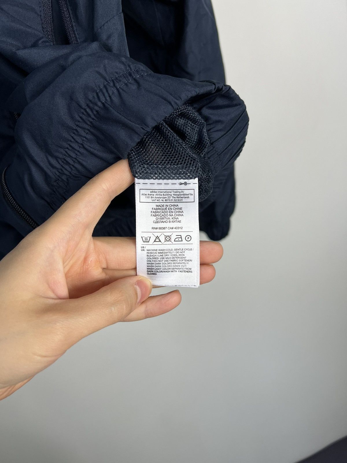 Adidas Jacket Adidas Stripes Vintage Zipped Size US S / EU 44-46 / 1 - 5 Thumbnail