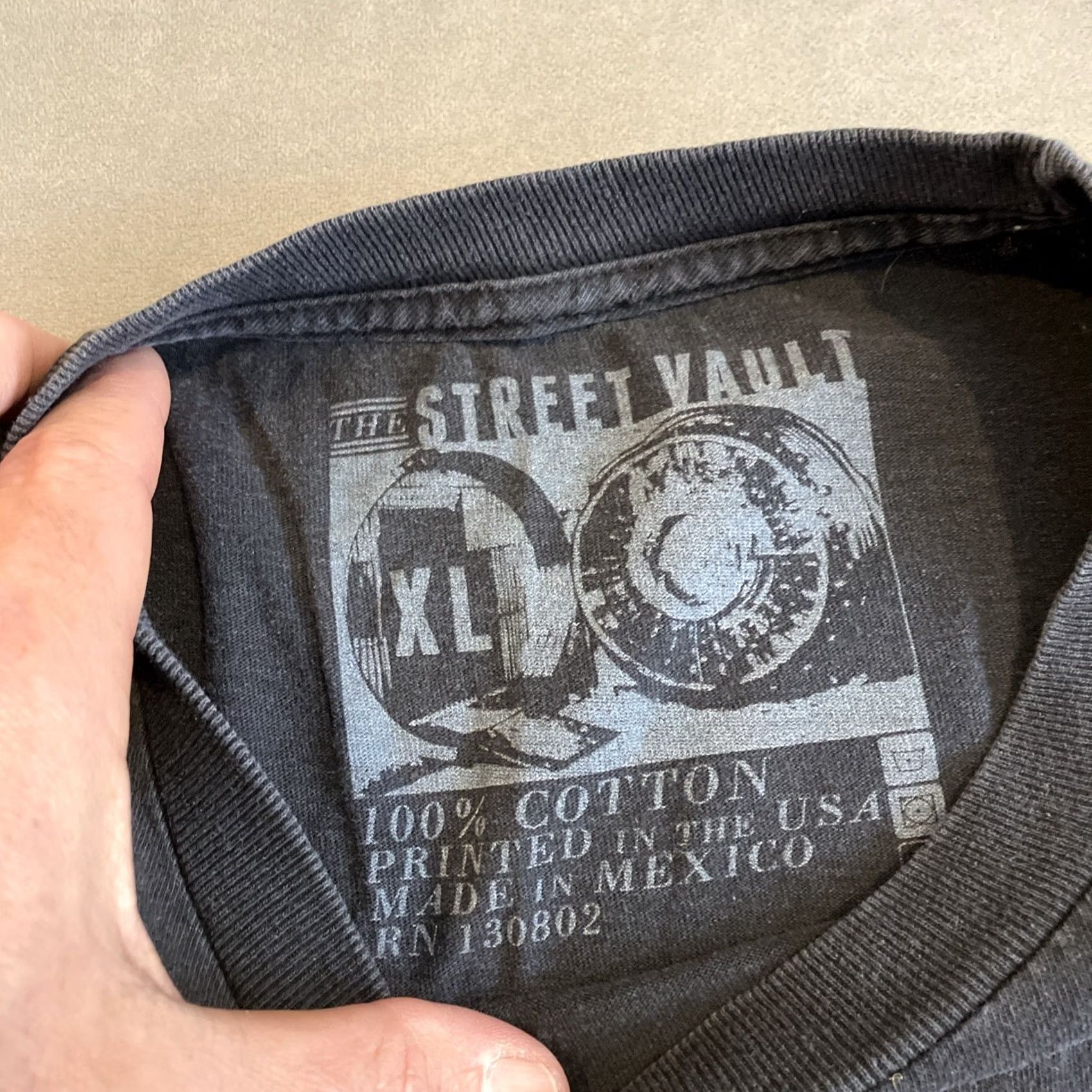 Honda VINTAGE The Street Vault Shirt XL Pin Up Honda Gullwing Graphic T RARE Men Size US XL / EU 56 / 4 - 3 Thumbnail