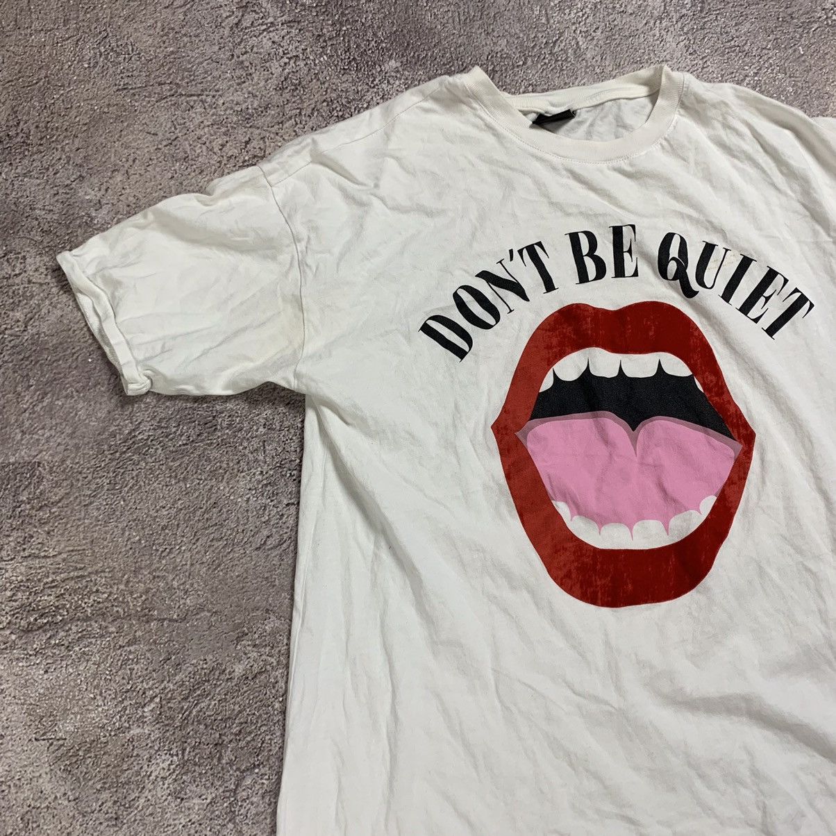 Vintage Y2K Graphic Tee Vintage Lips Slogan Funny Streetwear Cream S Size US S / EU 44-46 / 1 - 3 Thumbnail