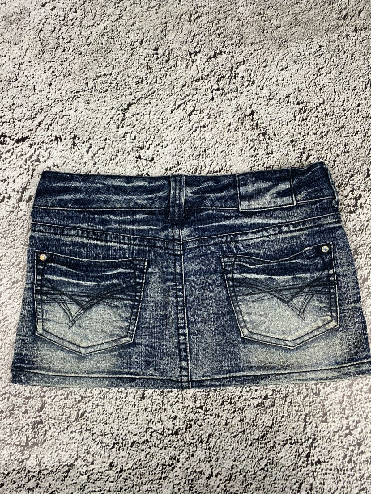 Japanese Brand Vintage Y2K shiny faded mini skirts 00s juicy style Size 30" / US 8 / IT 44 - 2 Thumbnail