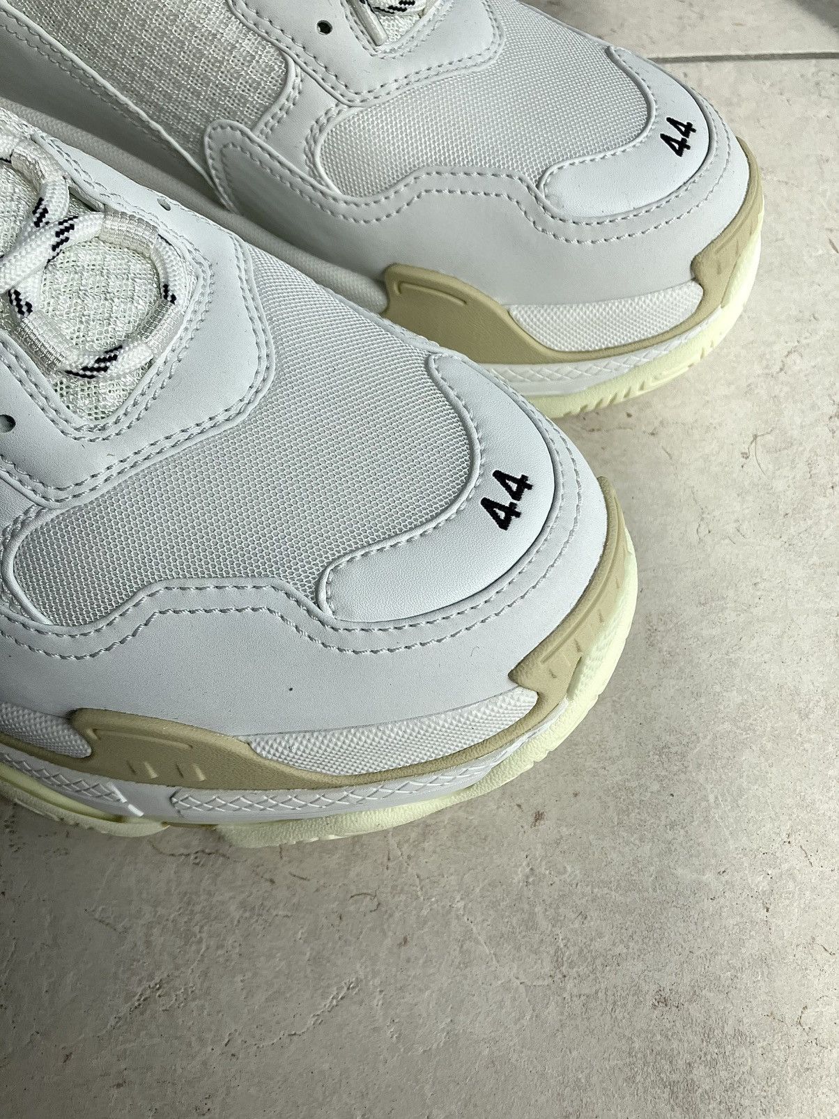 Balenciaga Balenciaga Triple S - White/ Creme - 44 Size US 11 / EU 44 - 6 Thumbnail