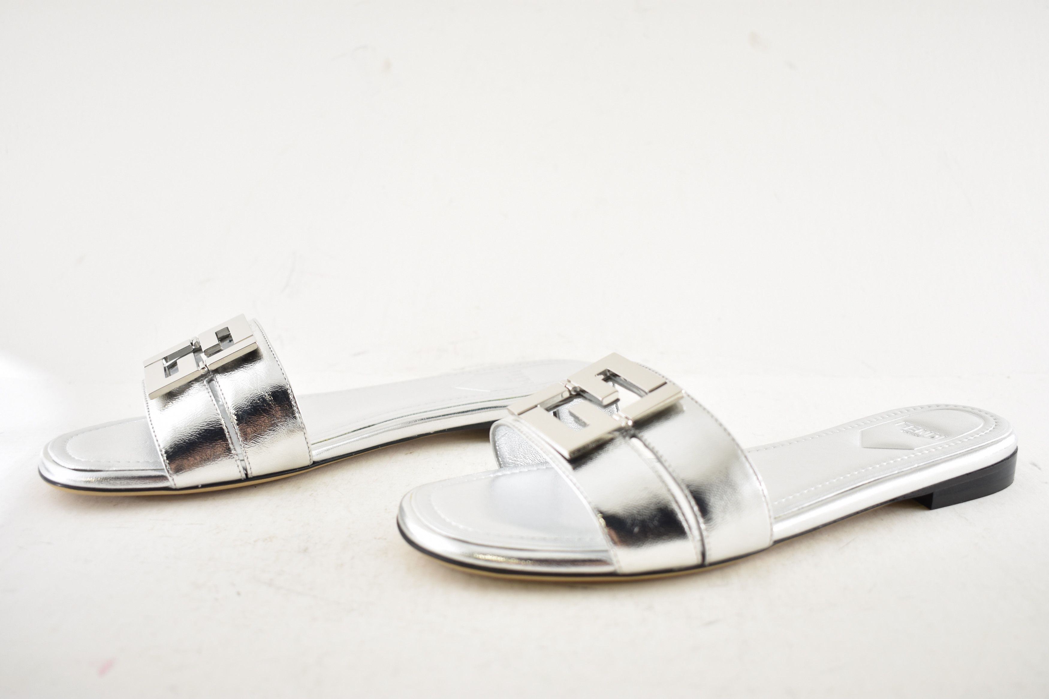 Fendi Fendi Fold Argento FF Monogram Logo Slide Flat Sandal 37 Size US 7 / IT 37 - 17 Thumbnail