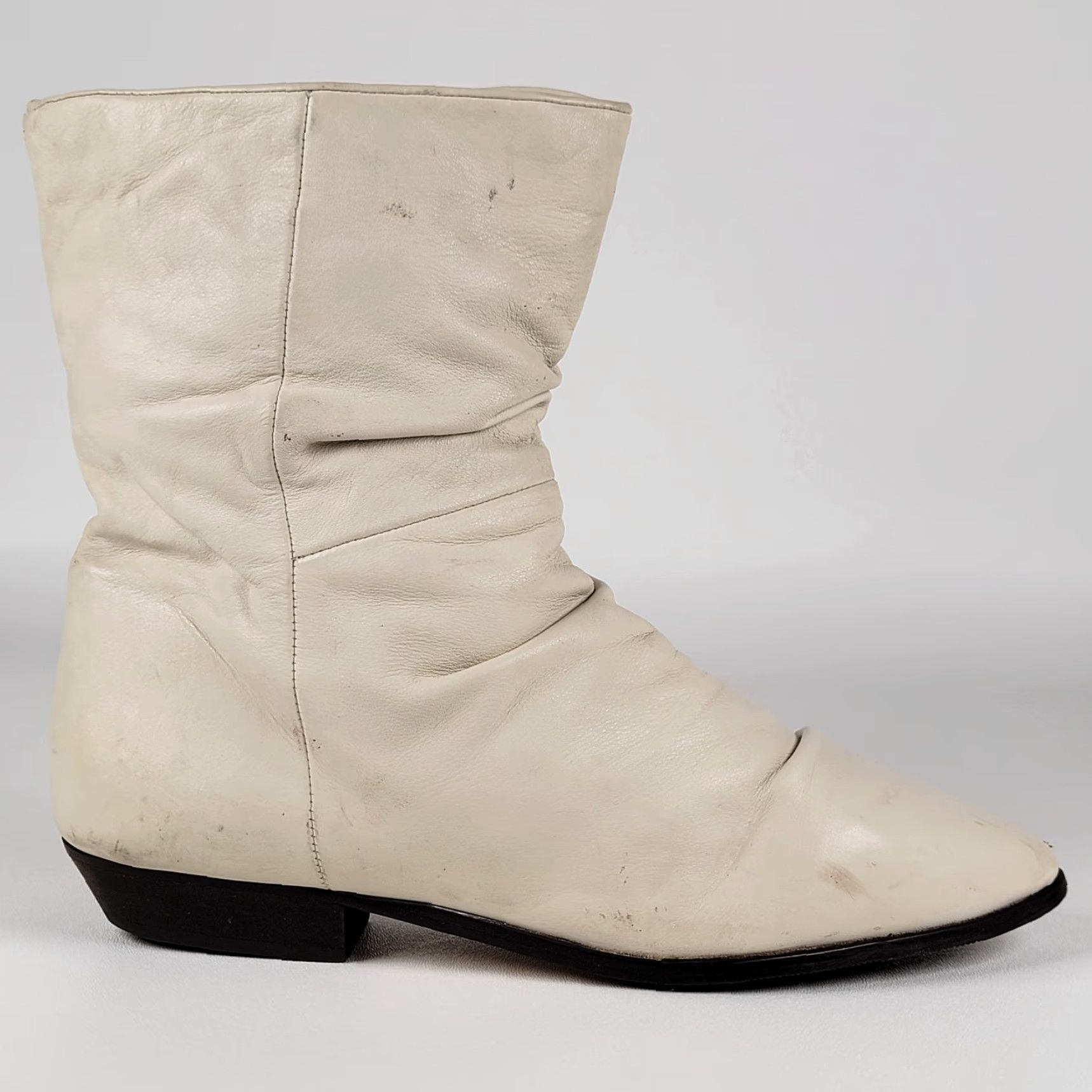 Naturalizer VINTAGE Naturalizer Boots Women's Leather Ankle Boots 8M Beige Almond Toe Block Heel Mid 2-2.9 in Fall Winter Spring Nature 1980s Women Boots Size US 6 / IT 36 - 4 Thumbnail