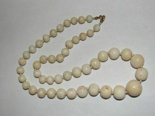 Designer Classic Beaded Angel Skin Coral Necklace w/ 14 kt Gold Clasp Size ONE SIZE - 4 Thumbnail