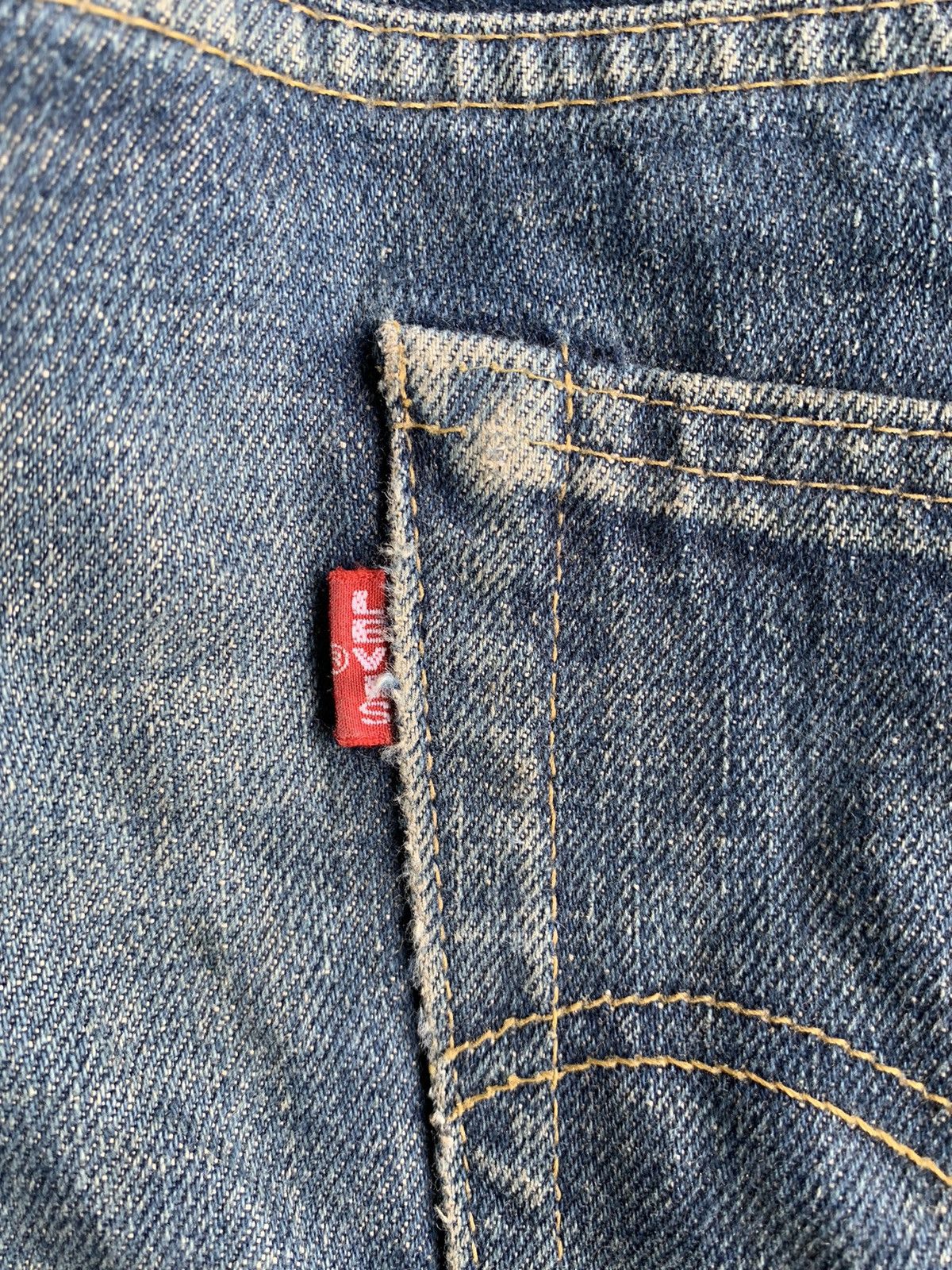 Levi's VINTAGE LEVIS BIG E SELVEDGE J22 BUTTON FLY SHORT DENIM Size US 34 / EU 50 - 9 Thumbnail