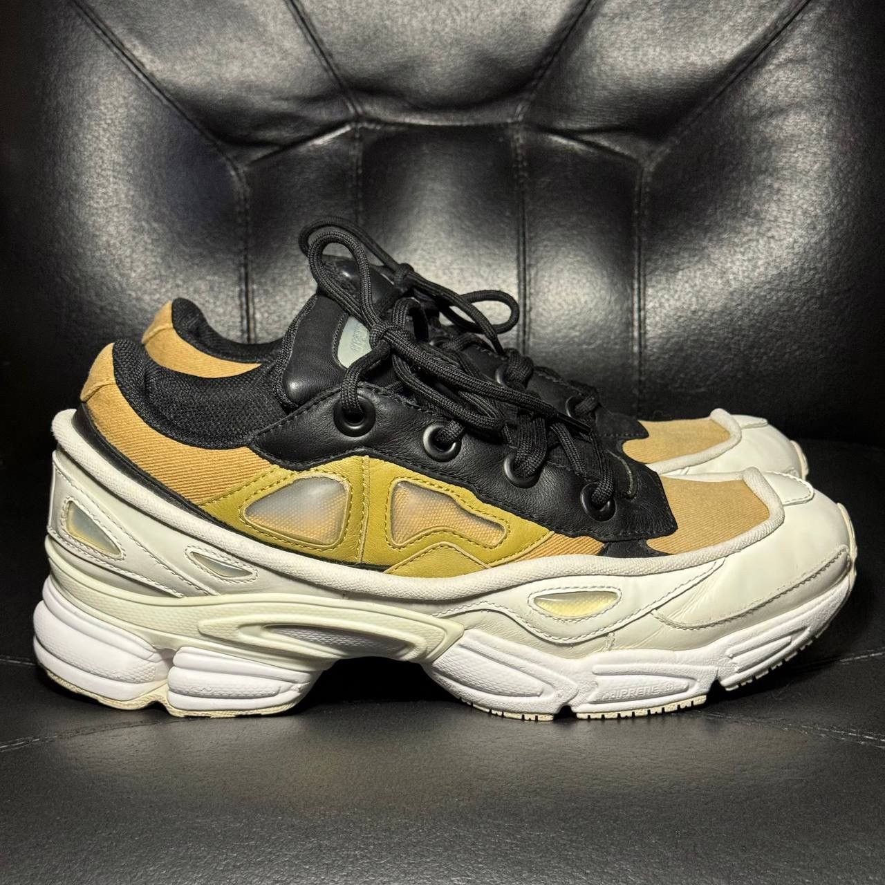 Adidas × Raf Simons 8,5us Adidas Raf Simons Ozweego Cream White khaki Size US 8.5 / EU 41-42 - 1 Thumbnail