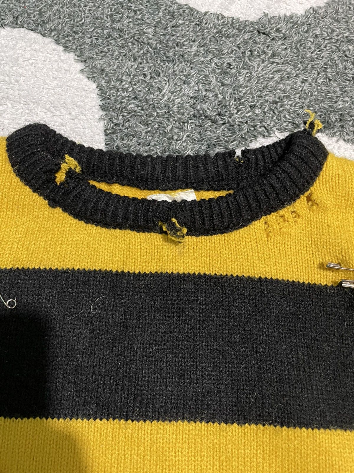 Japanese Brand SLYDE DISTRESSED STRIPED PUNK STYLE KNITWEAR Size US M / EU 48-50 / 2 - 9 Thumbnail