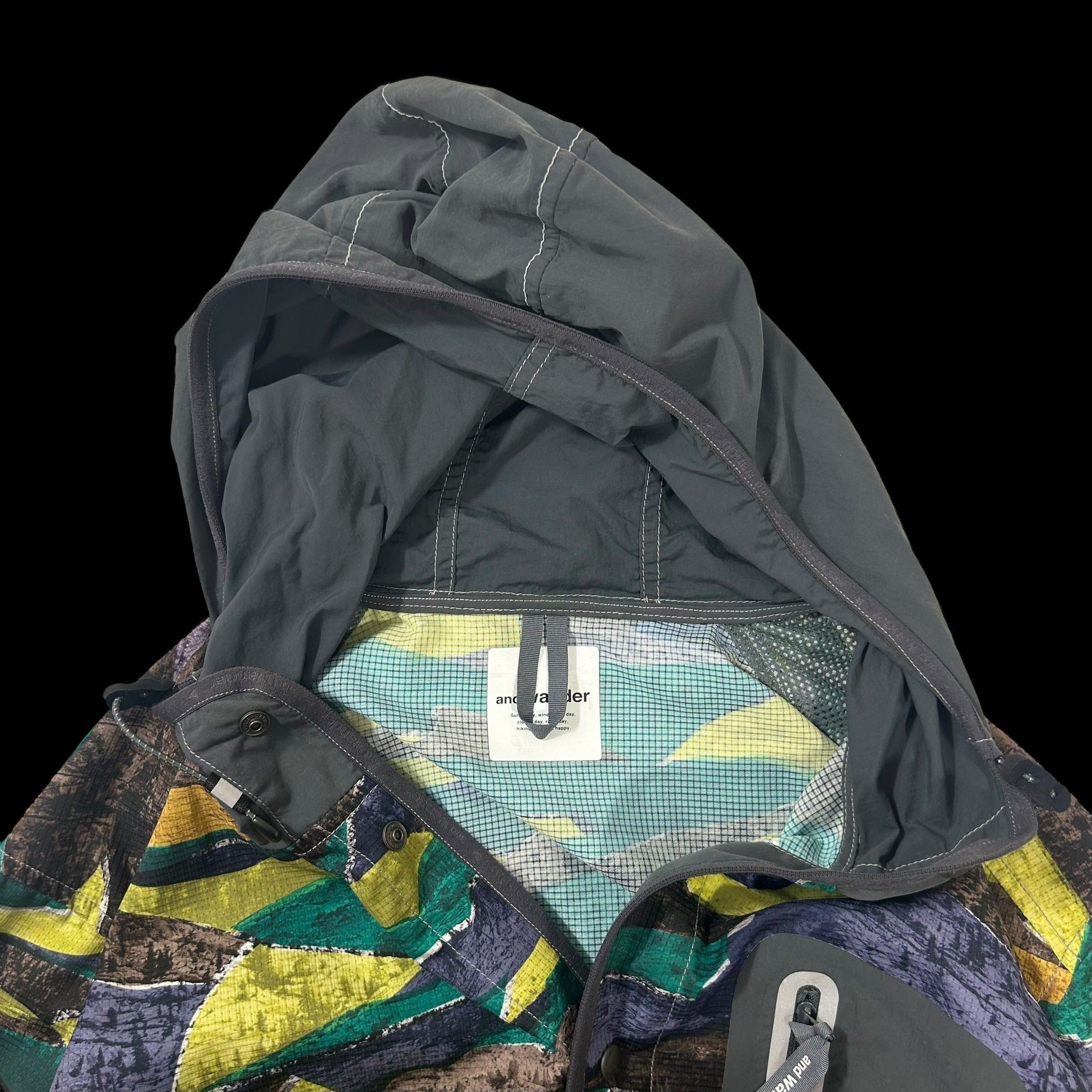 And Wander And Wander Printed Vent Hooded Jacket (Fits L/XL) Size US XXL / EU 58 / 5 - 5 Thumbnail