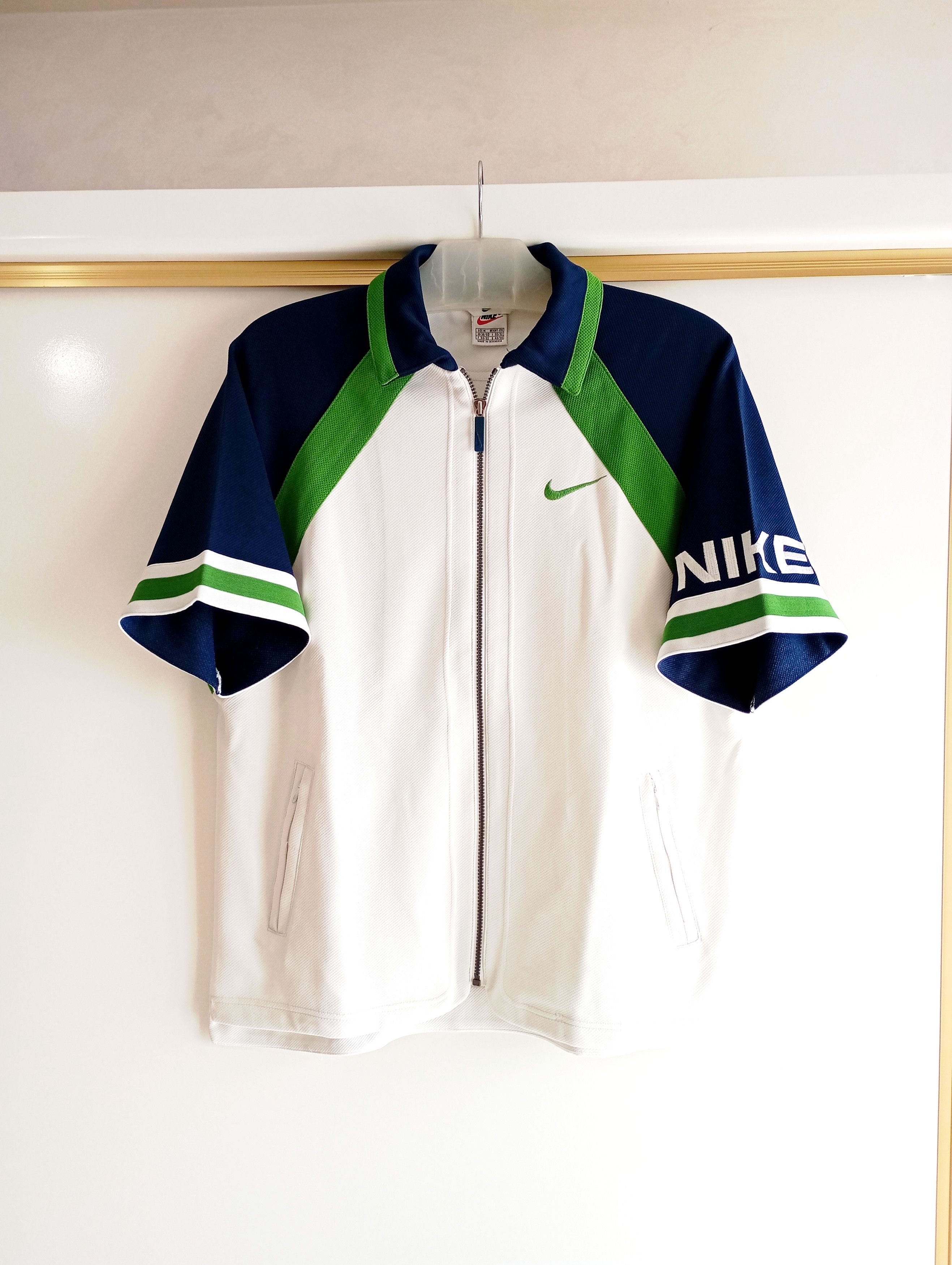 Nike Vintage Nike 00’s Big Embroidered Logo Oversized Y2K Tee Size US M / EU 48-50 / 2 - 2 Thumbnail
