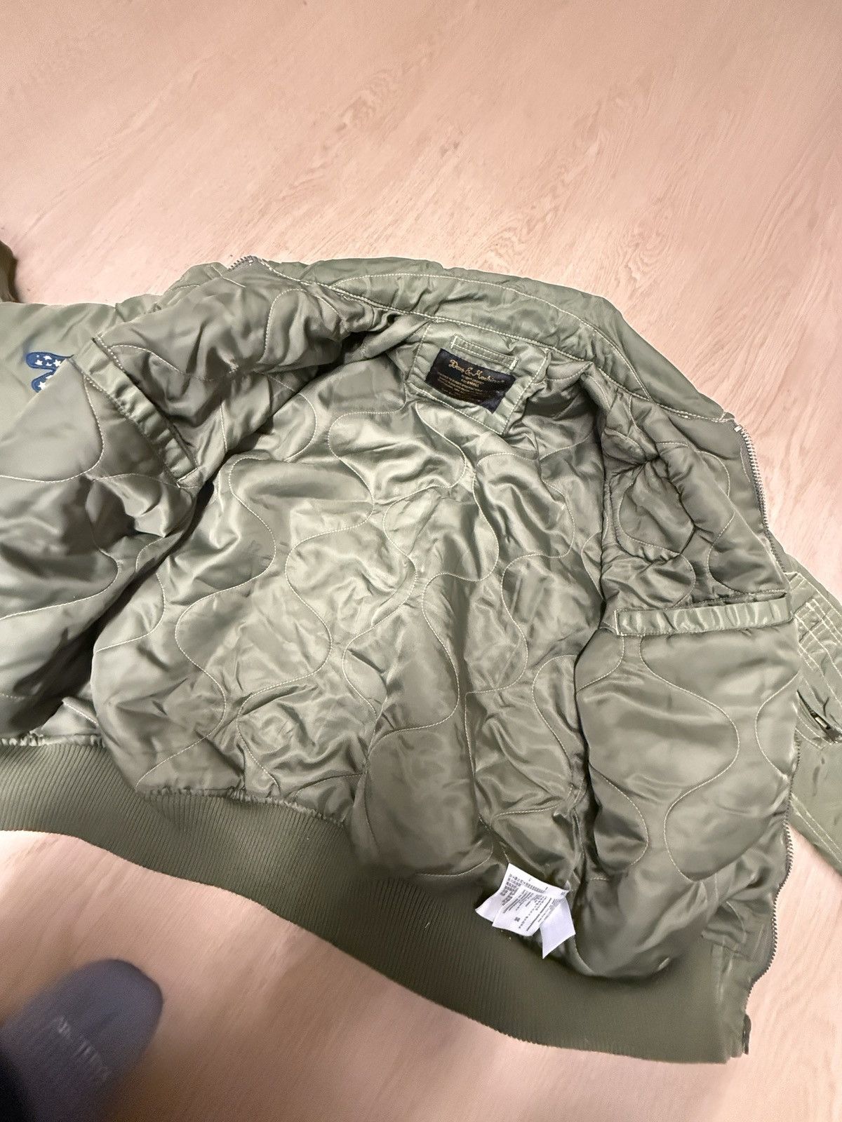 Japanese Brand Olive Green Cropped Bomber with Patches Size US S / EU 44-46 / 1 - 7 Thumbnail