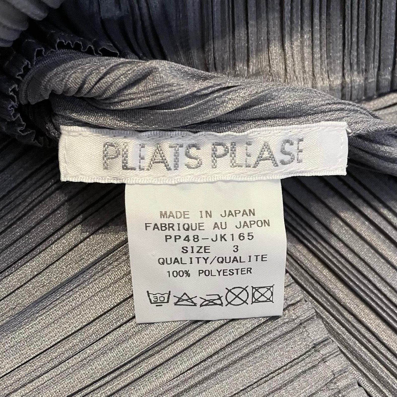 Issey Miyake NWOT PLEATS PLEASE ISSEY MIYAKE Gray Basics T-shirt Size 3 Size S / US 4 / IT 40 - 6 Thumbnail