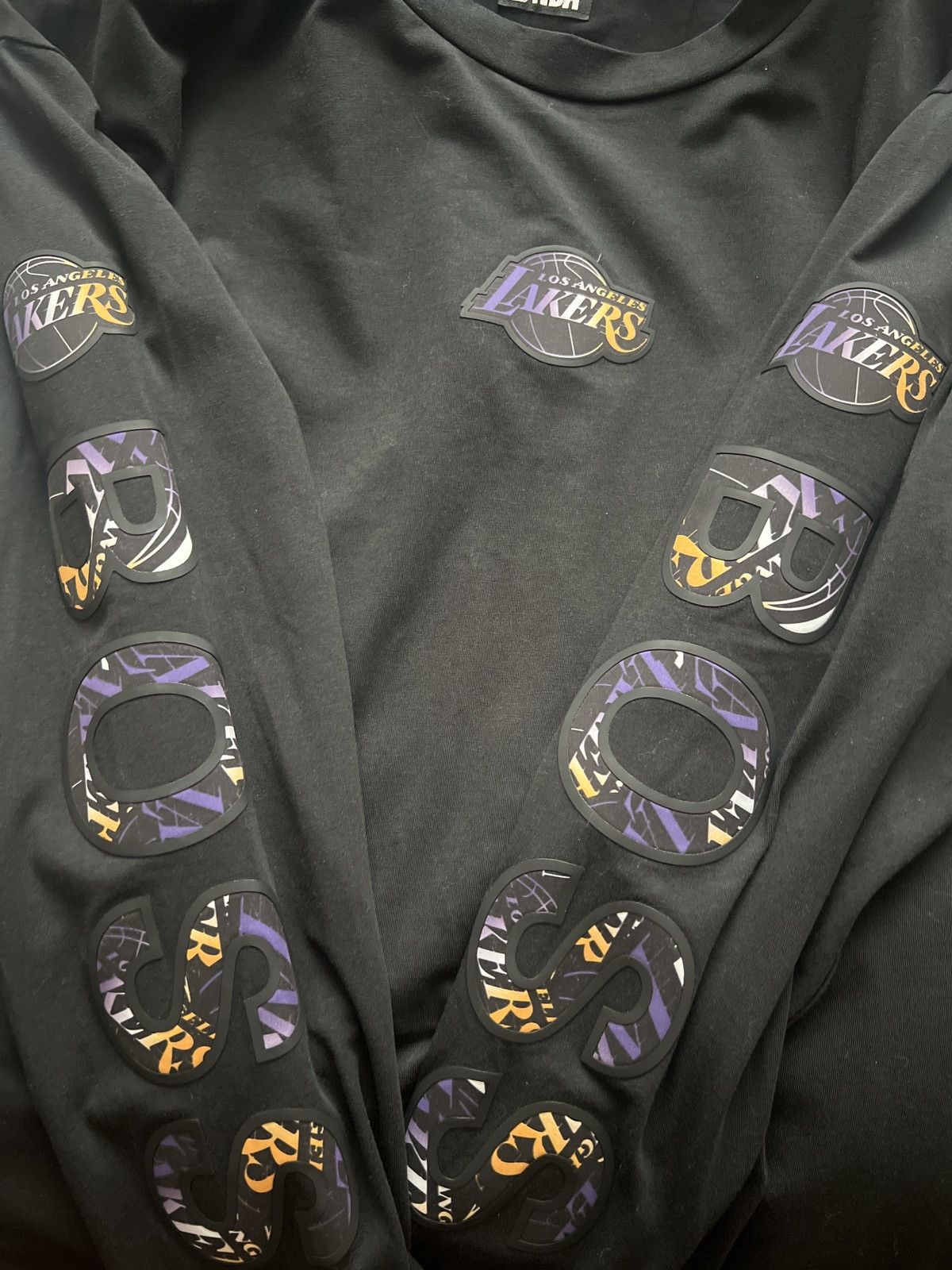 Hugo Boss × NBA Hugo Boss x Lakers Long Sleeve Tee Size US XL / EU 56 / 4 - 4 Thumbnail