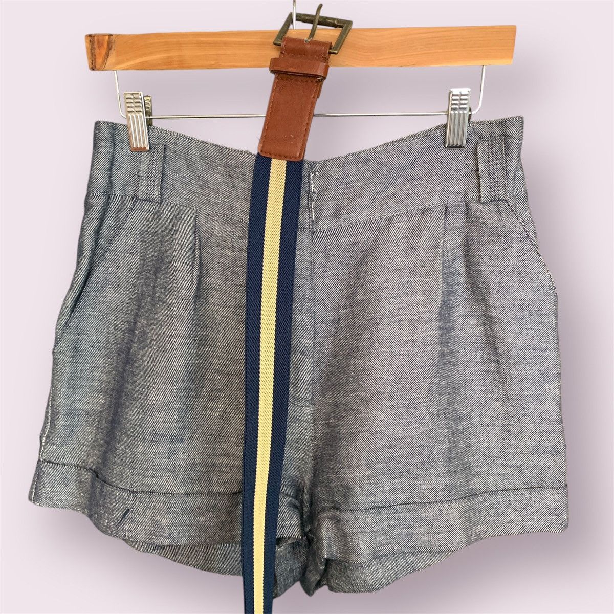 Forever 21 High Waist Suit Shorts Size 30" / US 8 / IT 44 - 1 Thumbnail