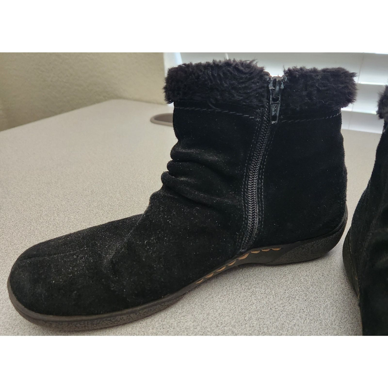 Other Bare Traps Laurel Black Inside Zip Closure Ankle Boot 8.5M Size US 8.5 / IT 38.5 - 2 Thumbnail