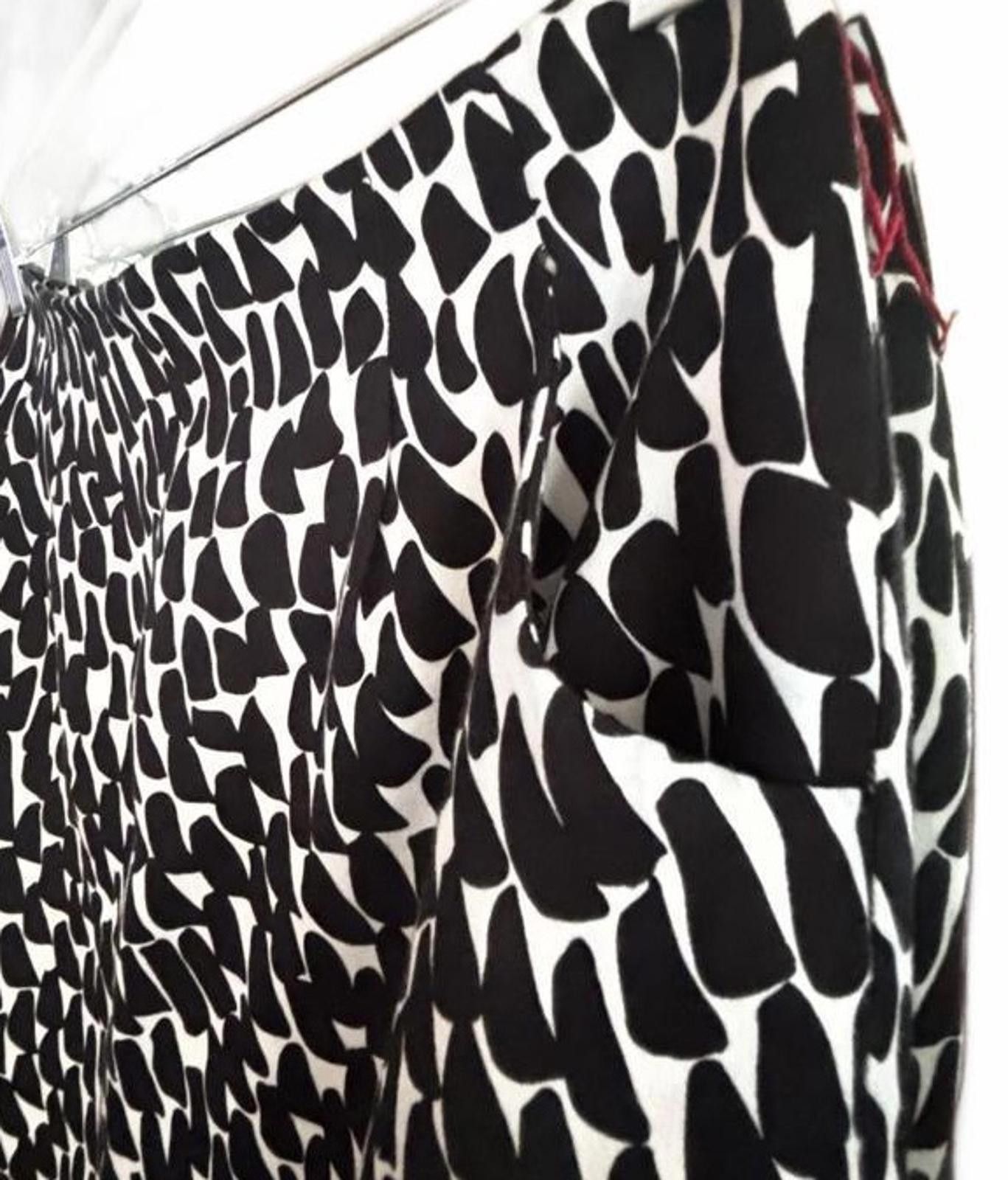 Ann Taylor Ann Taylor Black and White Patterned Pencil Skirt Size 25" / US 0 / IT 36 - 5 Thumbnail