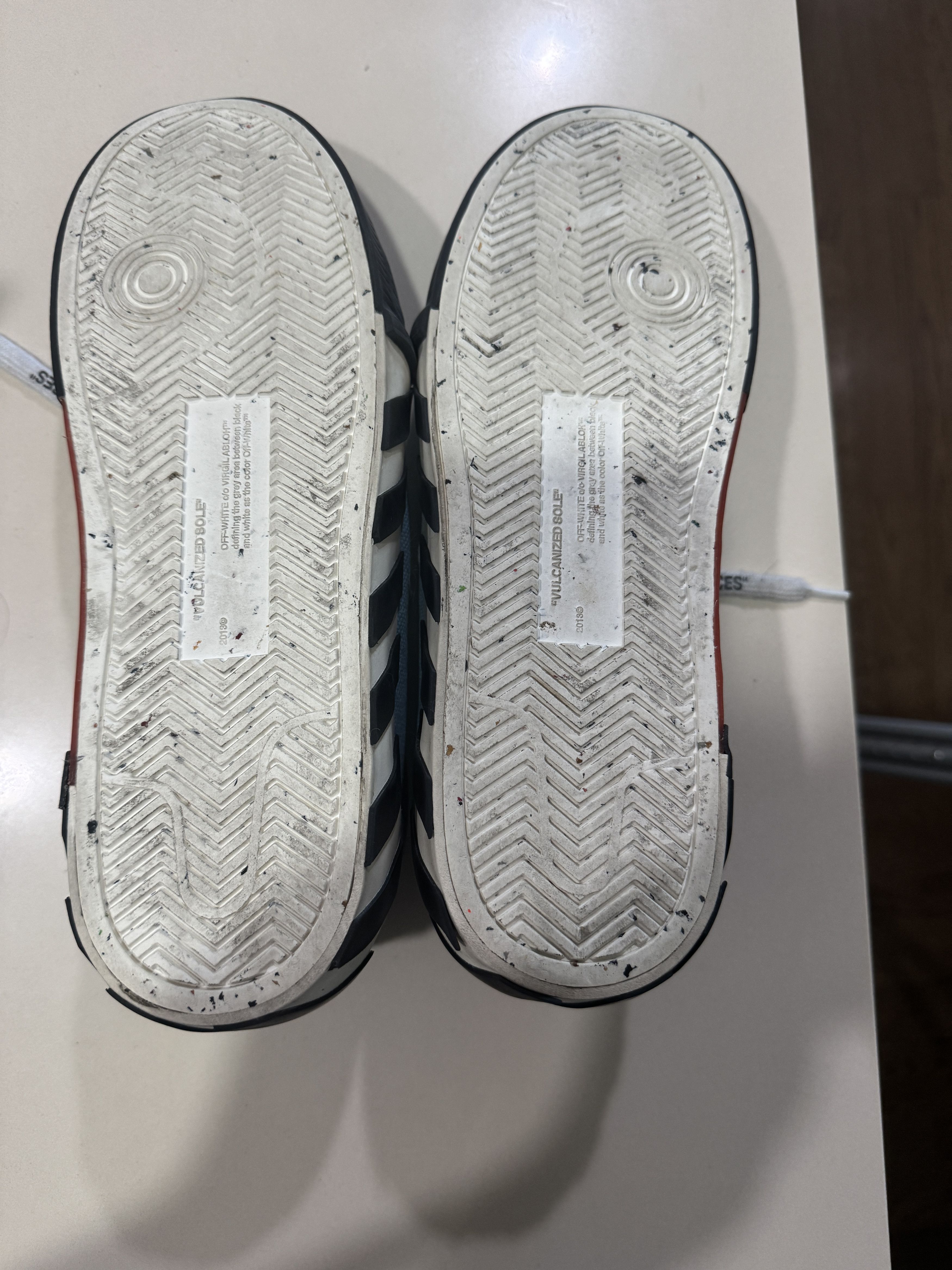 Off-White Off-White Vulcanized Sole Sneakers Size US 11 / EU 44 - 1 Thumbnail