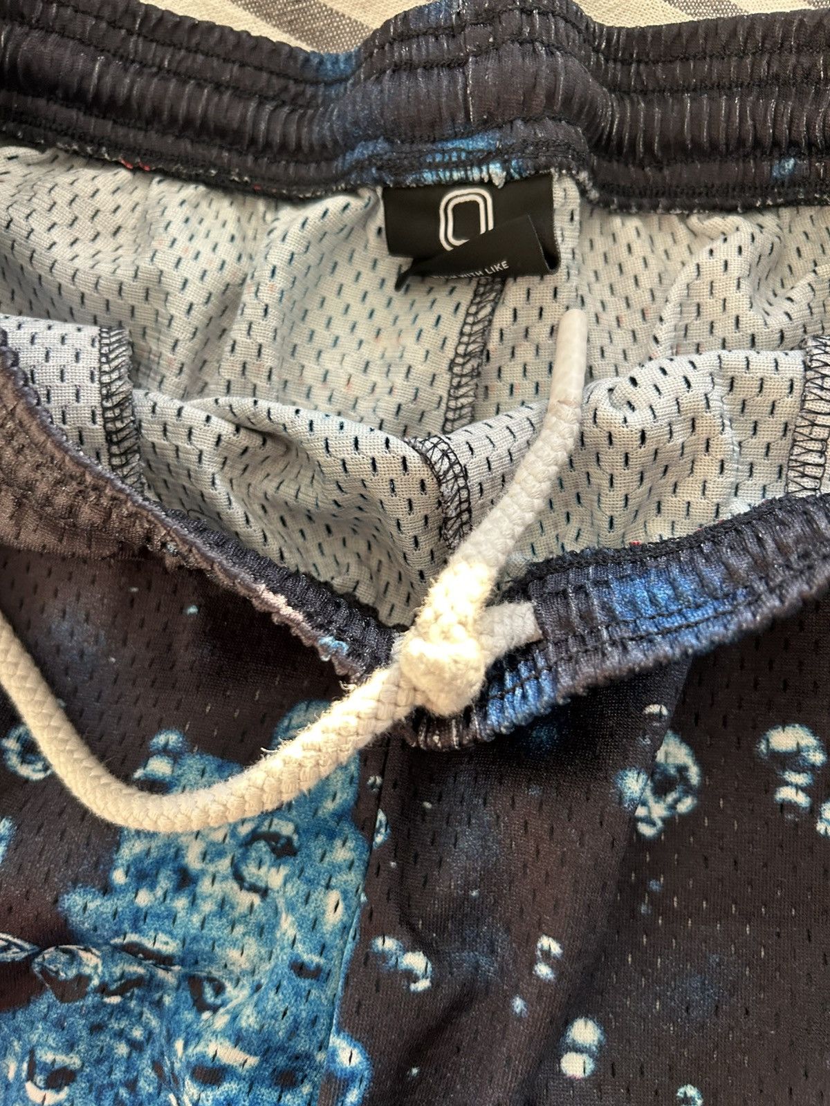 Other Overtime Blue Bubble Print Mesh Basketball Shorts Size US 28 / EU 44 - 4 Thumbnail