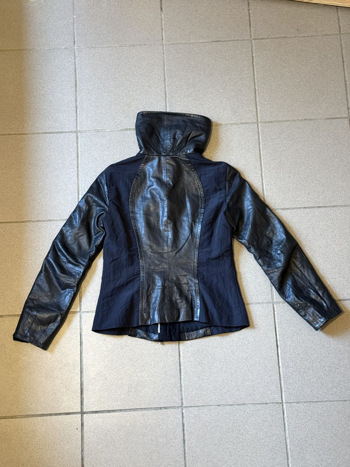 Armani Collezioni Armani Collezioni Women’s Leather Jacket – Made in Italy Size S / US 4 / IT 40 - 7 Thumbnail