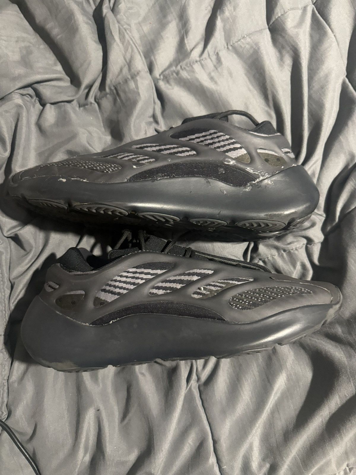 Yeezy Addidas Yezzy 700 V3 Size US 11.5 / EU 44-45 - 4 Thumbnail
