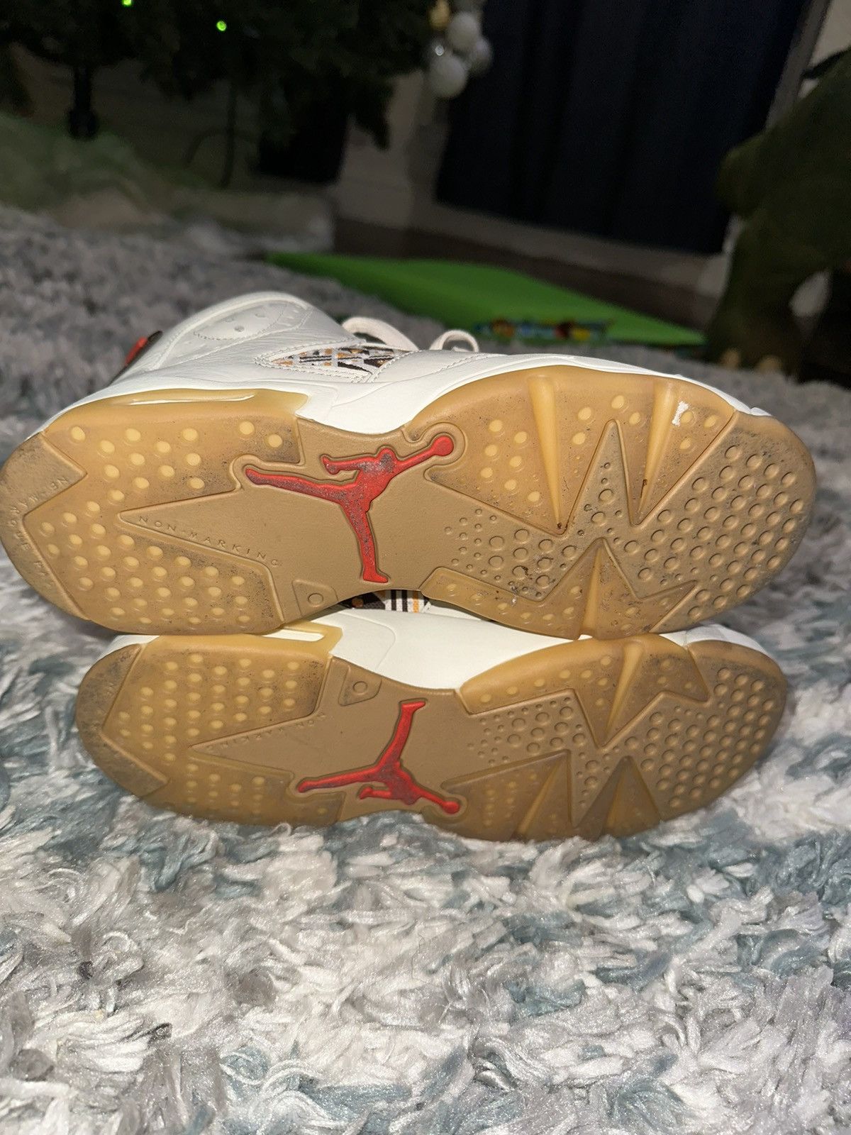 Jordan Brand Size 6.5Y Grade School - Jordan 6 Retro Quai 54 - Sail Gum Size US 6.5 / EU 39-40 - 8 Thumbnail