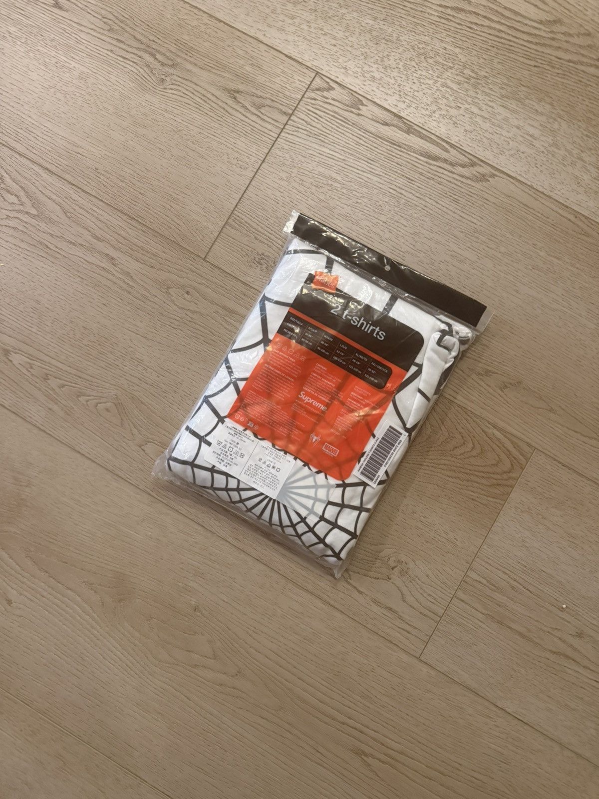 Supreme Supreme Hanes Spiderman Web Tee Size US L / EU 52-54 / 3 - 3 Thumbnail