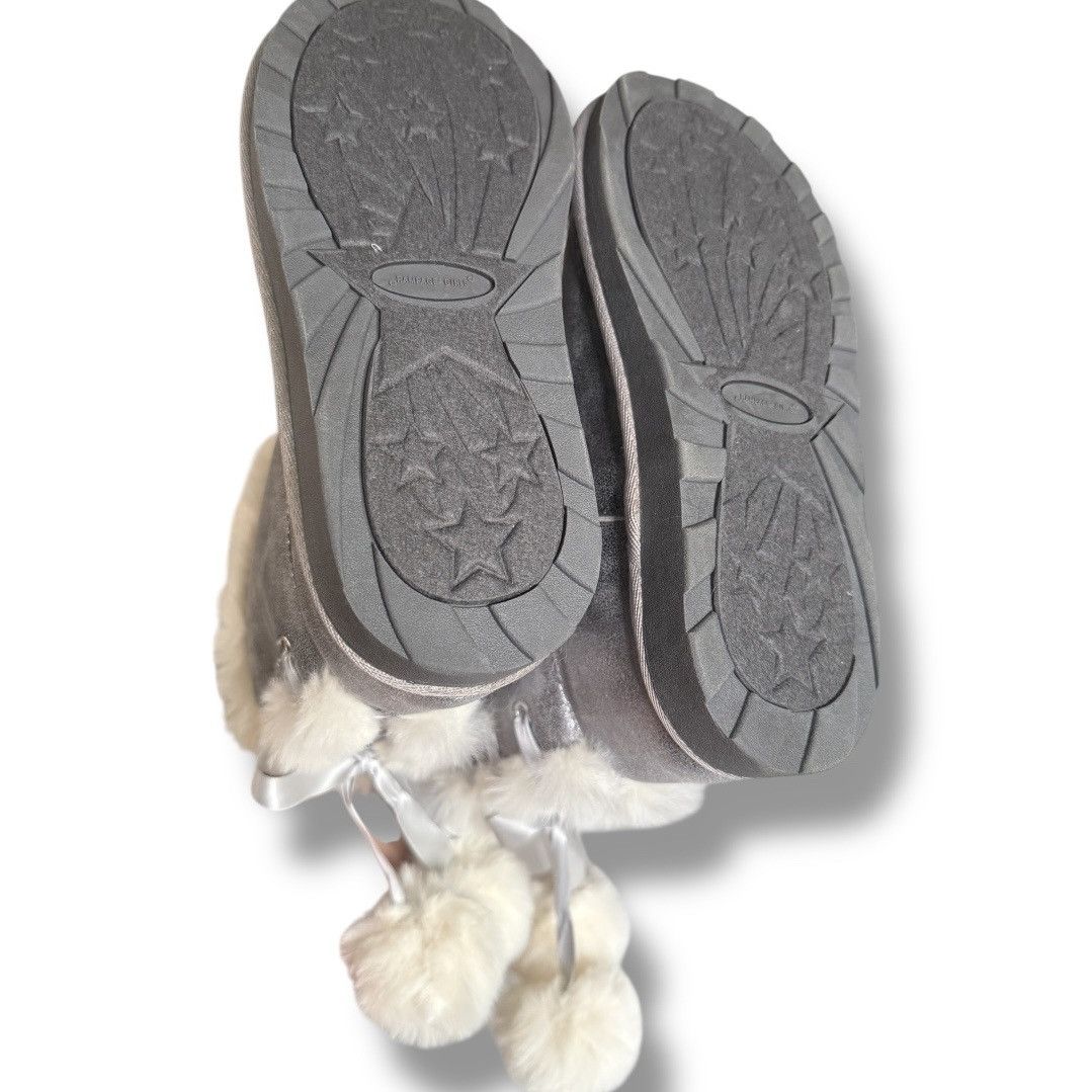 Other New Metallic Silver Fur Lined Booties Size US 6 / IT 36 - 3 Thumbnail