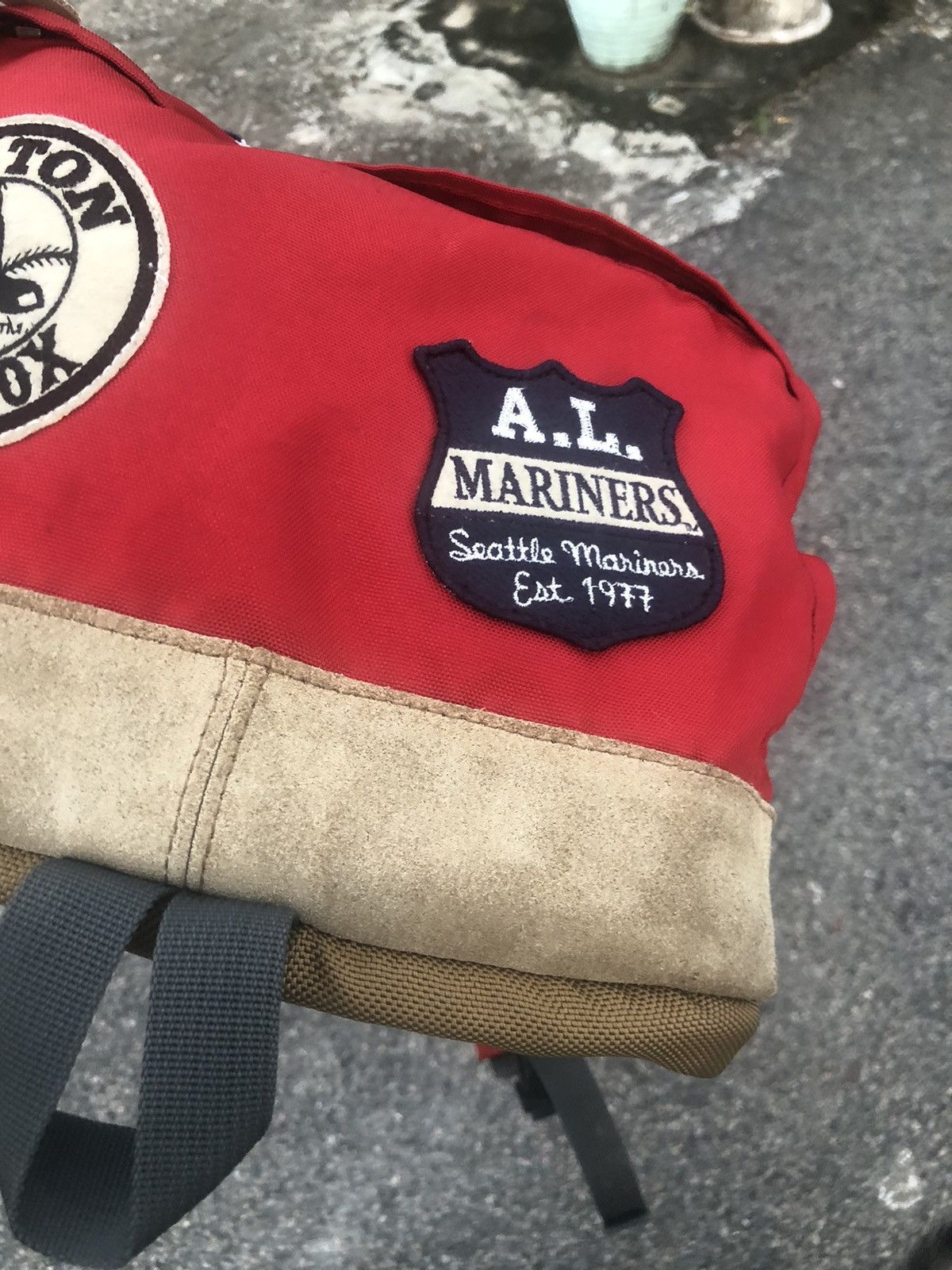MLB Rare❗️Vintage MLB x Uniqlo Multi Patches Clup Bag Pack Size ONE SIZE - 13 Thumbnail