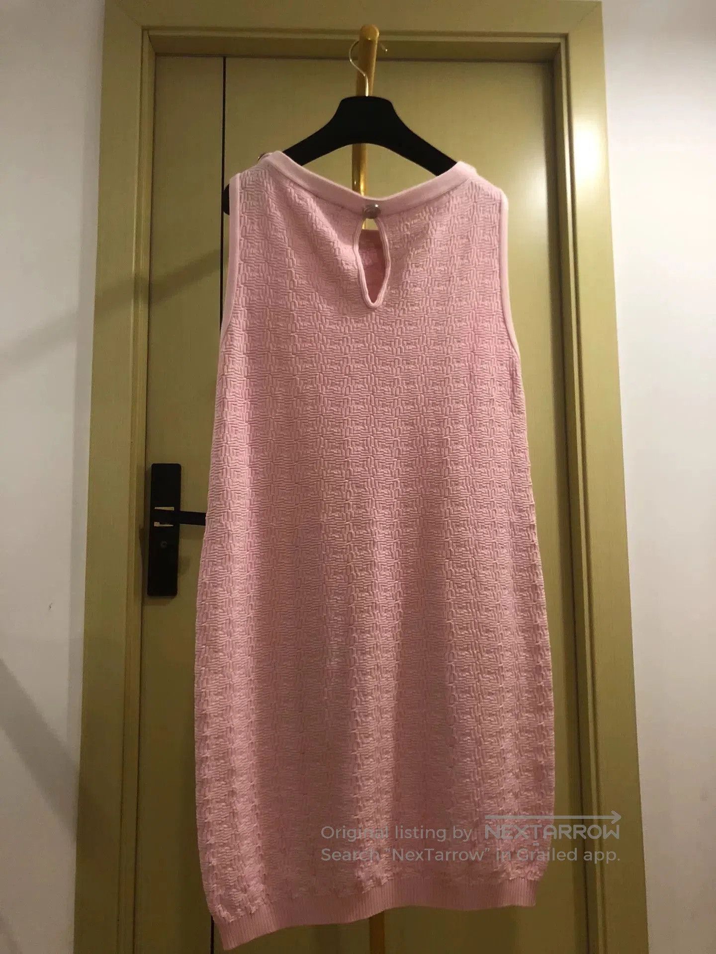 Chanel Chanel Pink Knit Dress with Logo. Size M / US 6-8 / IT 42-44 - 4 Thumbnail