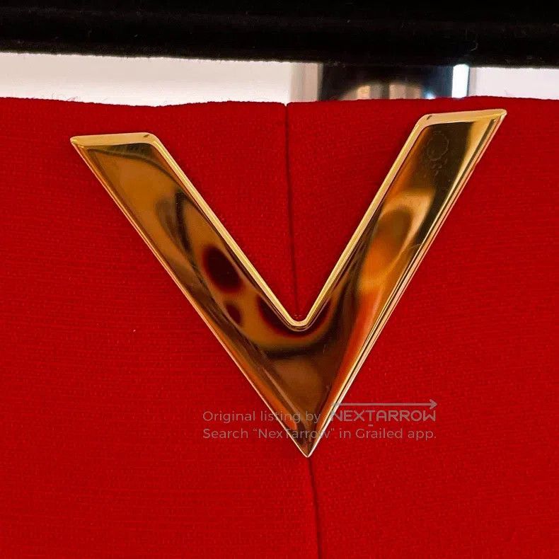 Valentino Valentino Red shorts with the V logo Size 37" - 6 Thumbnail
