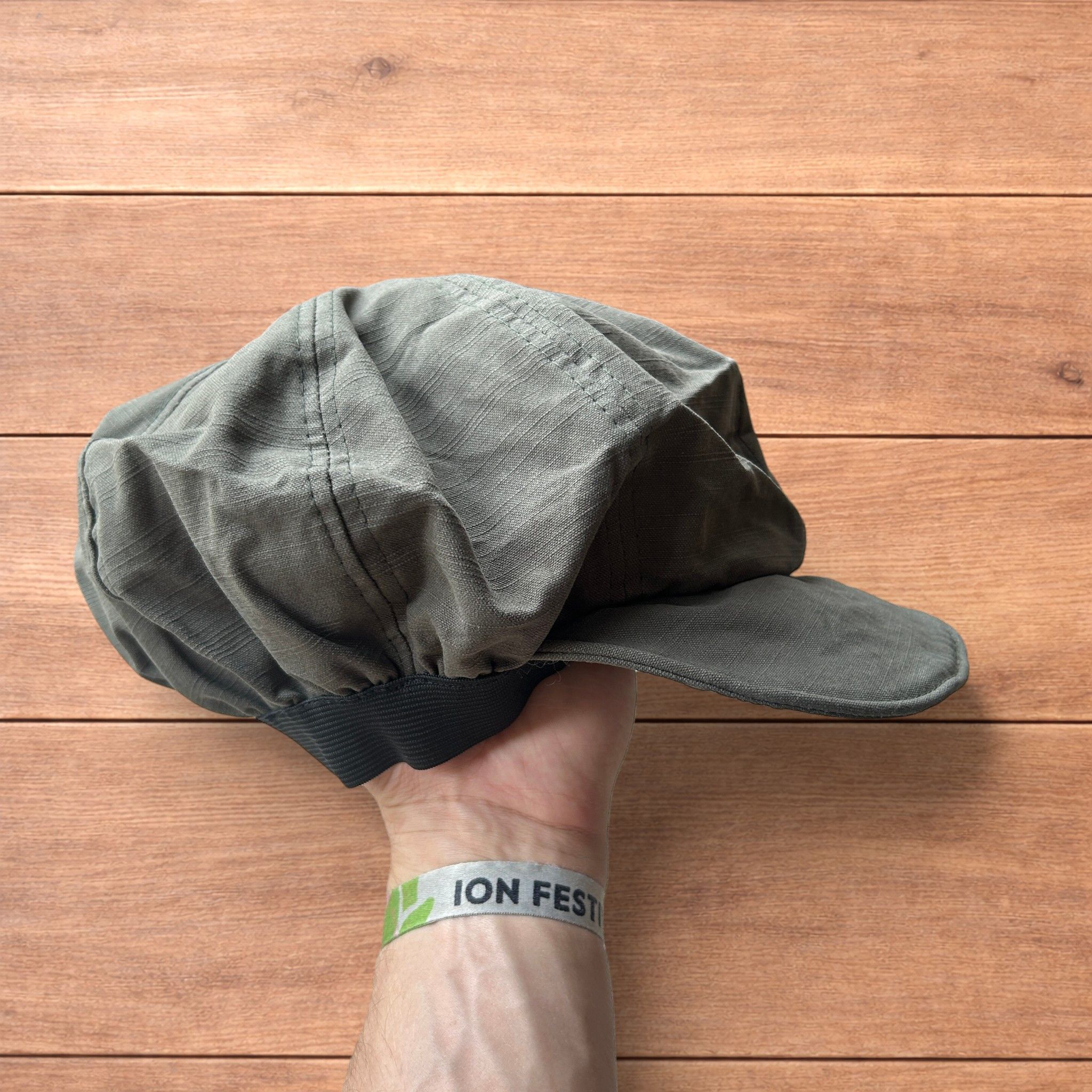 Japanese Brand Vintage style newsboy painter flat cap beret in khaki green. Size ONE SIZE - 6 Thumbnail