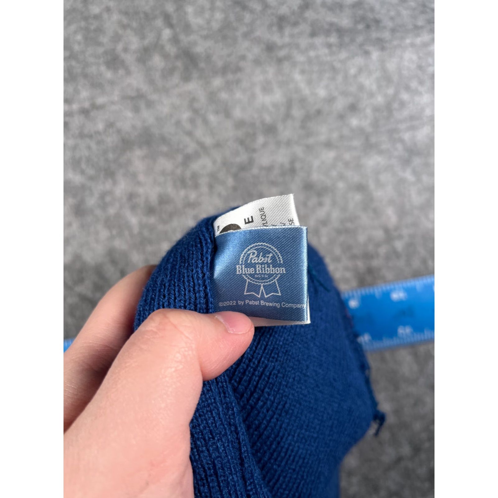 Mad Engine VINTAGE Pabst Blue Ribbon Beanie Mad Engine Beanie Adults One Size Blue Striped Acrylic Knit Beanie Mens Size ONE SIZE - 7 Thumbnail
