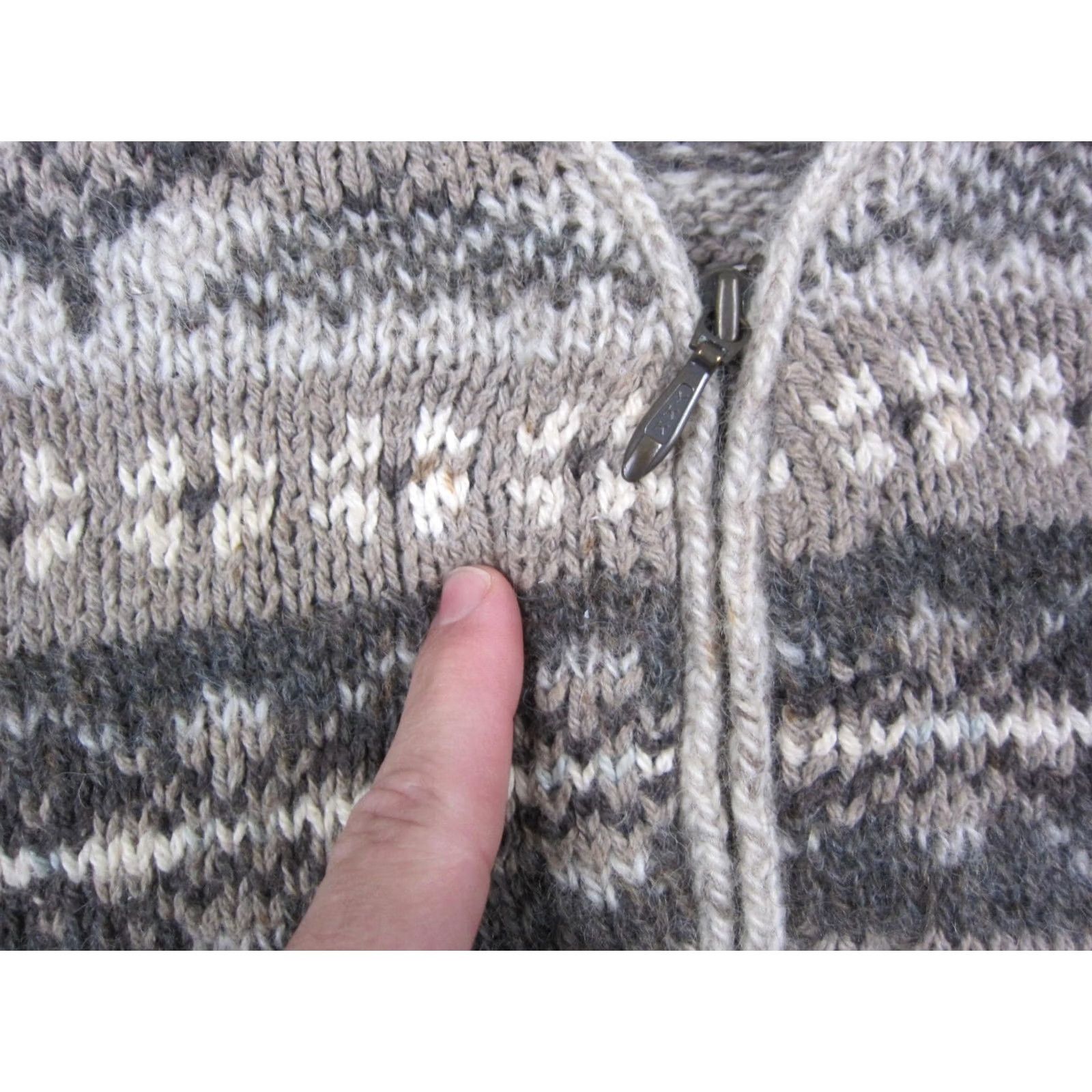Vintage VINTAGE Woolrich Sweater Cardigan Womens M Beige Fair Isle Full Zip 90s Cozy Woolrich Womens Size M Beige Cardigan Sweater Ladies Mens? Size M / US 6-8 / IT 42-44 - 6 Thumbnail