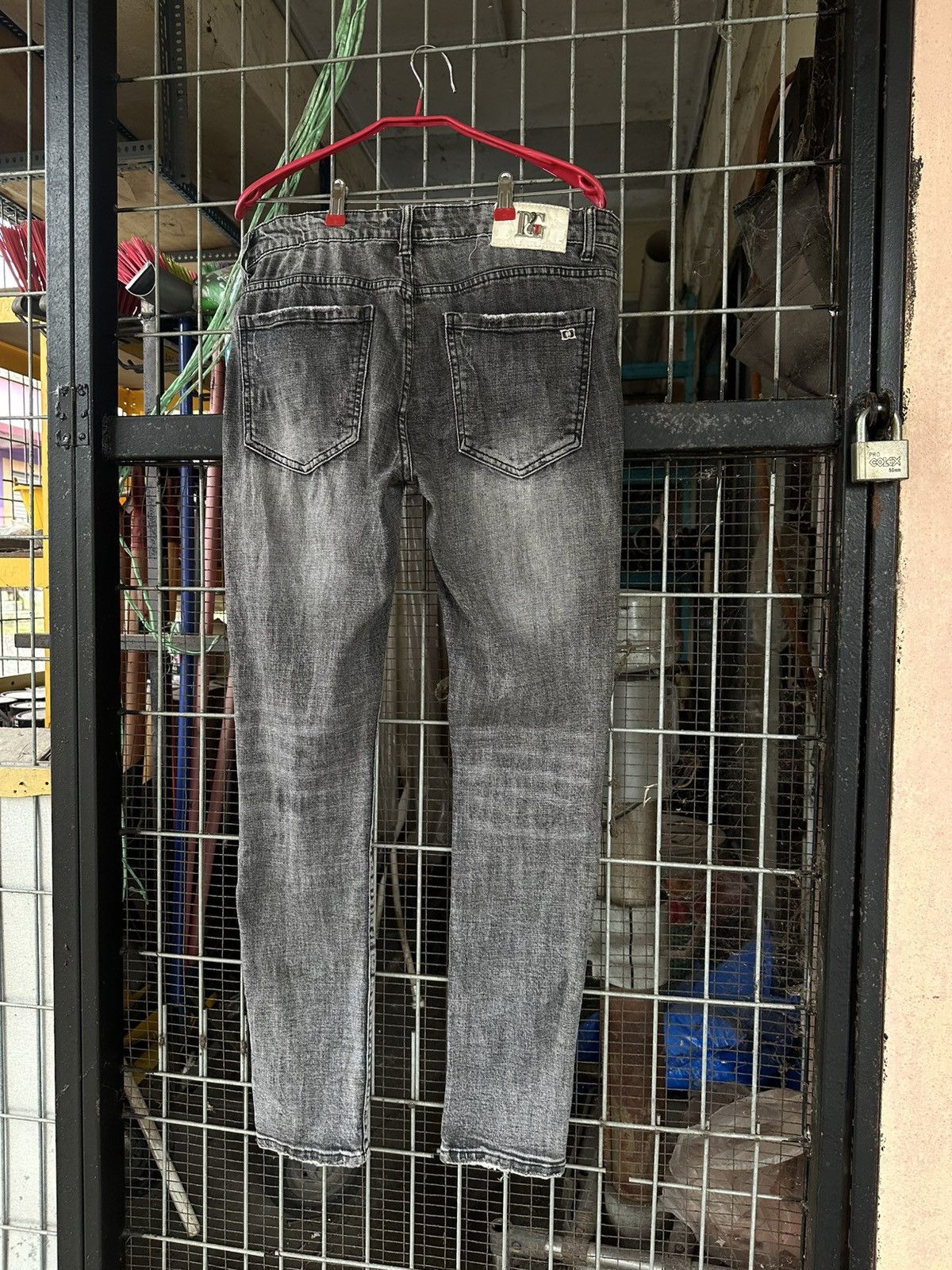 Dolce & Gabbana 👹Vintage Dolce & Gabbana Washed Slim-Fit Jeans Size US 32 / EU 48 - 10 Thumbnail