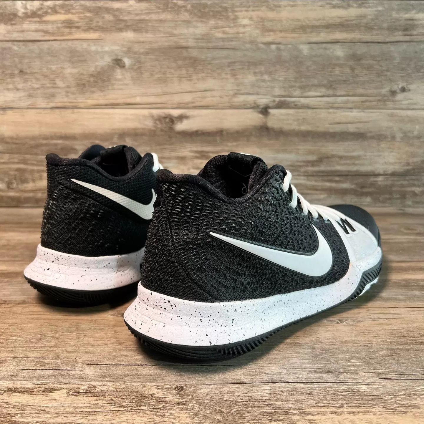 Nike Nike Kyrie 3 TB Oreo 42.5 98 New Size US 9 / EU 42 - 3 Thumbnail