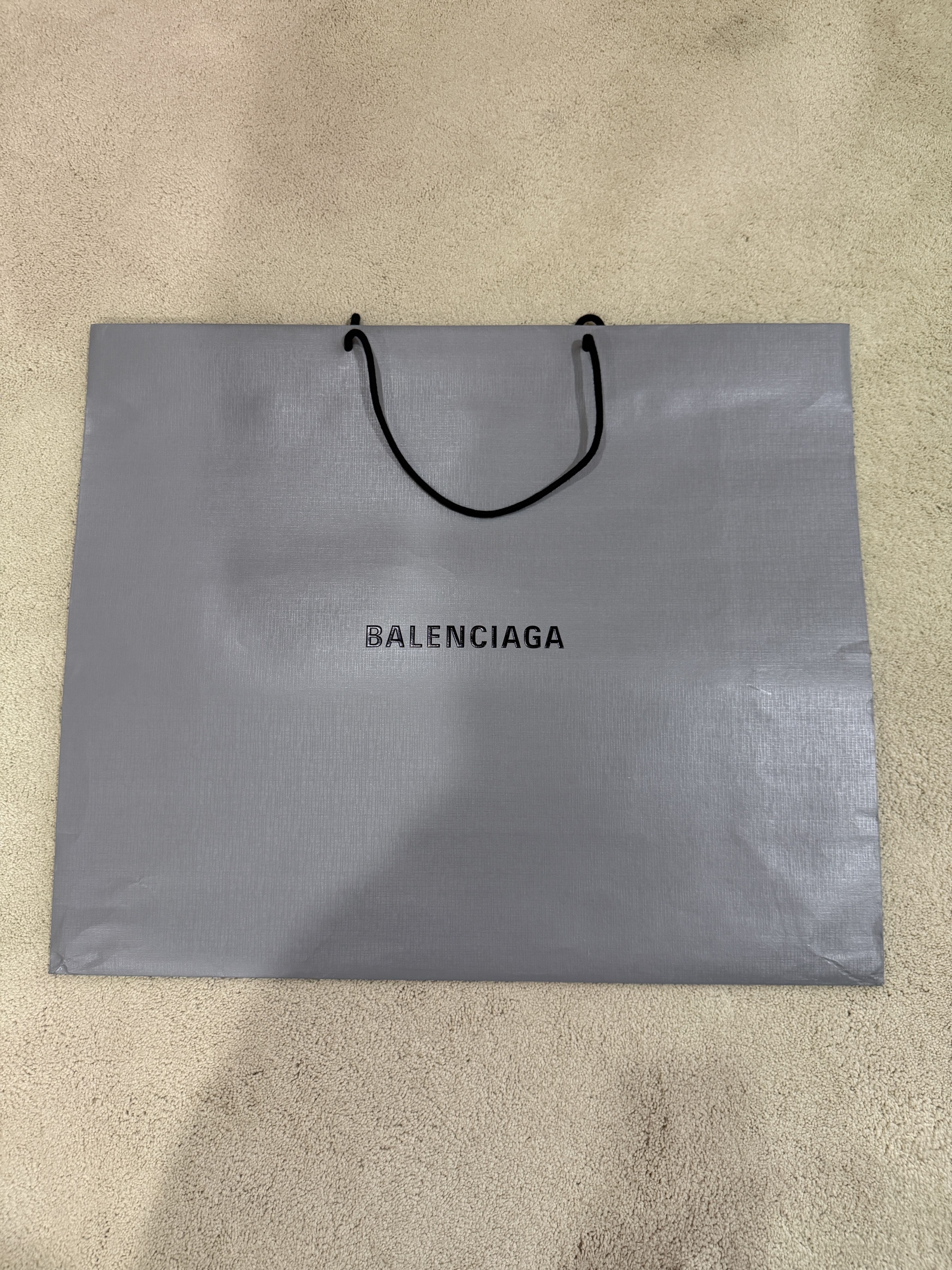 Balenciaga Large New Authentic Balenciaga Grey Gift Paper Shopping Bag Size ONE SIZE - 9 Thumbnail