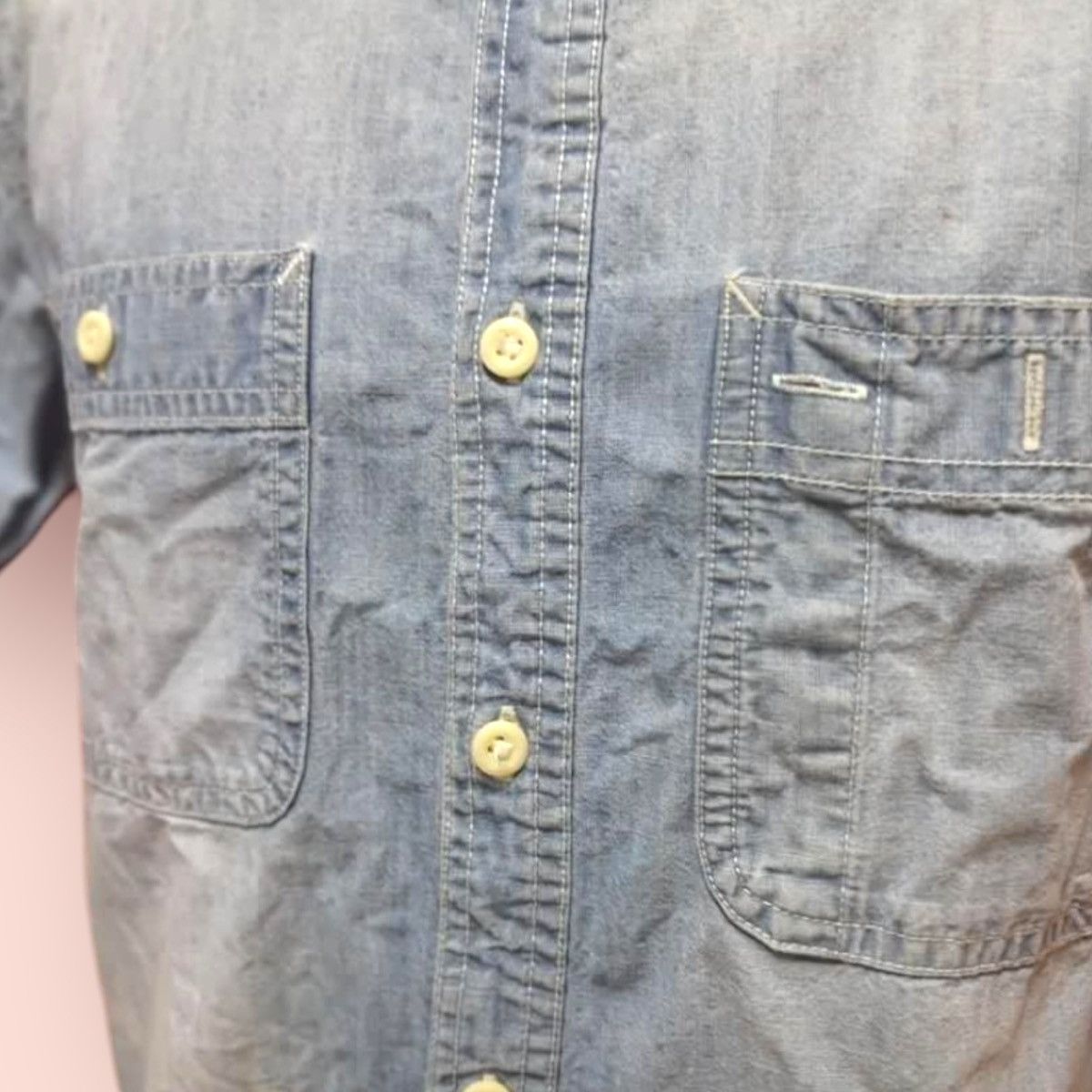 Japanese Brand × Jun Takahashi × Uniqlo VINTAGE UNIQLO DOUBLE CHEST POCKET FADED CAMBRAY SHIRT Size US L / EU 52-54 / 3 - 9 Thumbnail