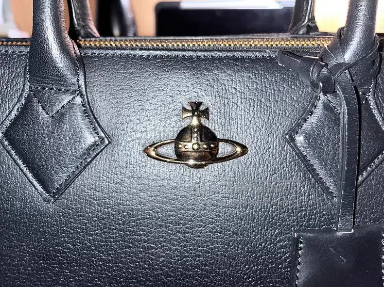 Vivienne Westwood Vivienne Westwood size os Vintage Black and Gold Saturn Han Size ONE SIZE - 2 Thumbnail