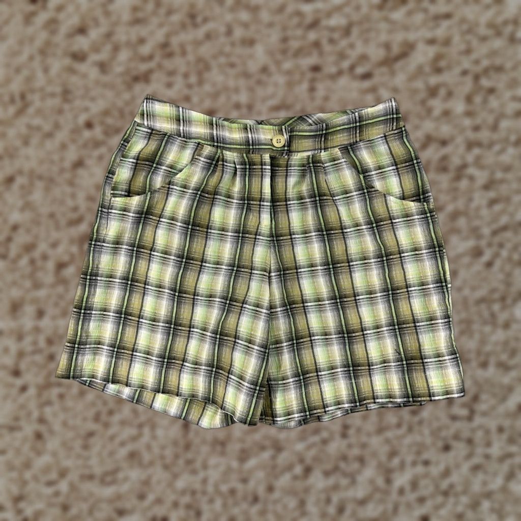 Vintage Woolrich Shorts Womens 30 Green Plaid Polyester Blend Pockets Lightweight Summer Size 30" / US 8 / IT 44 - 1 Thumbnail