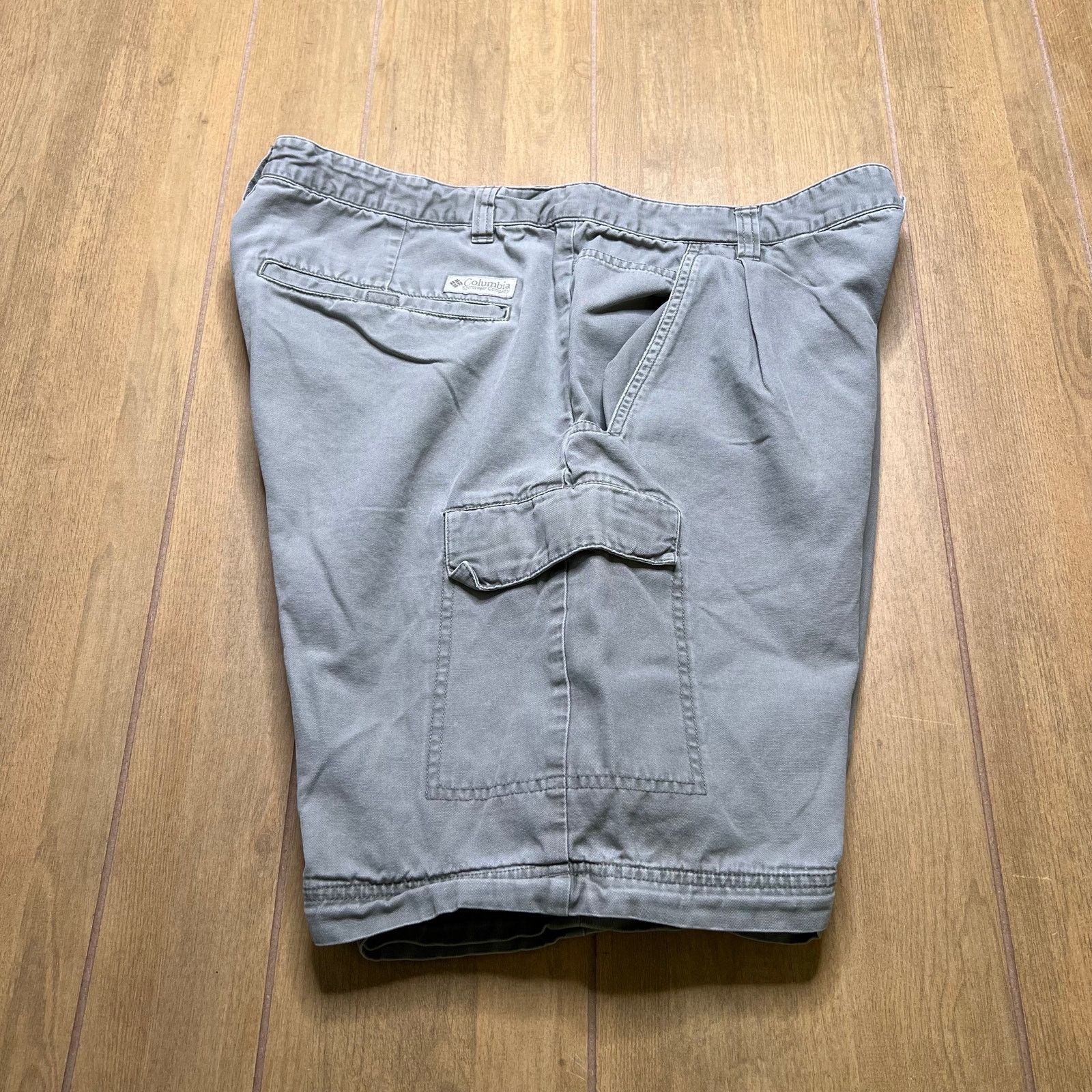Columbia Columbia Sportswear Cargo Shorts Pockets Men's Sz 38 fits 36 Size US 38 / EU 54 - 2 Thumbnail