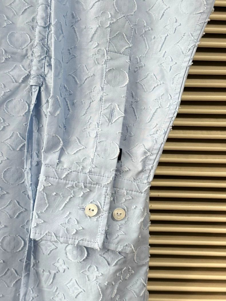 Louis Vuitton LOUIS VUITTON size 34 Blue embroidered shirt Size US S / EU 44-46 / 1 - 3 Thumbnail