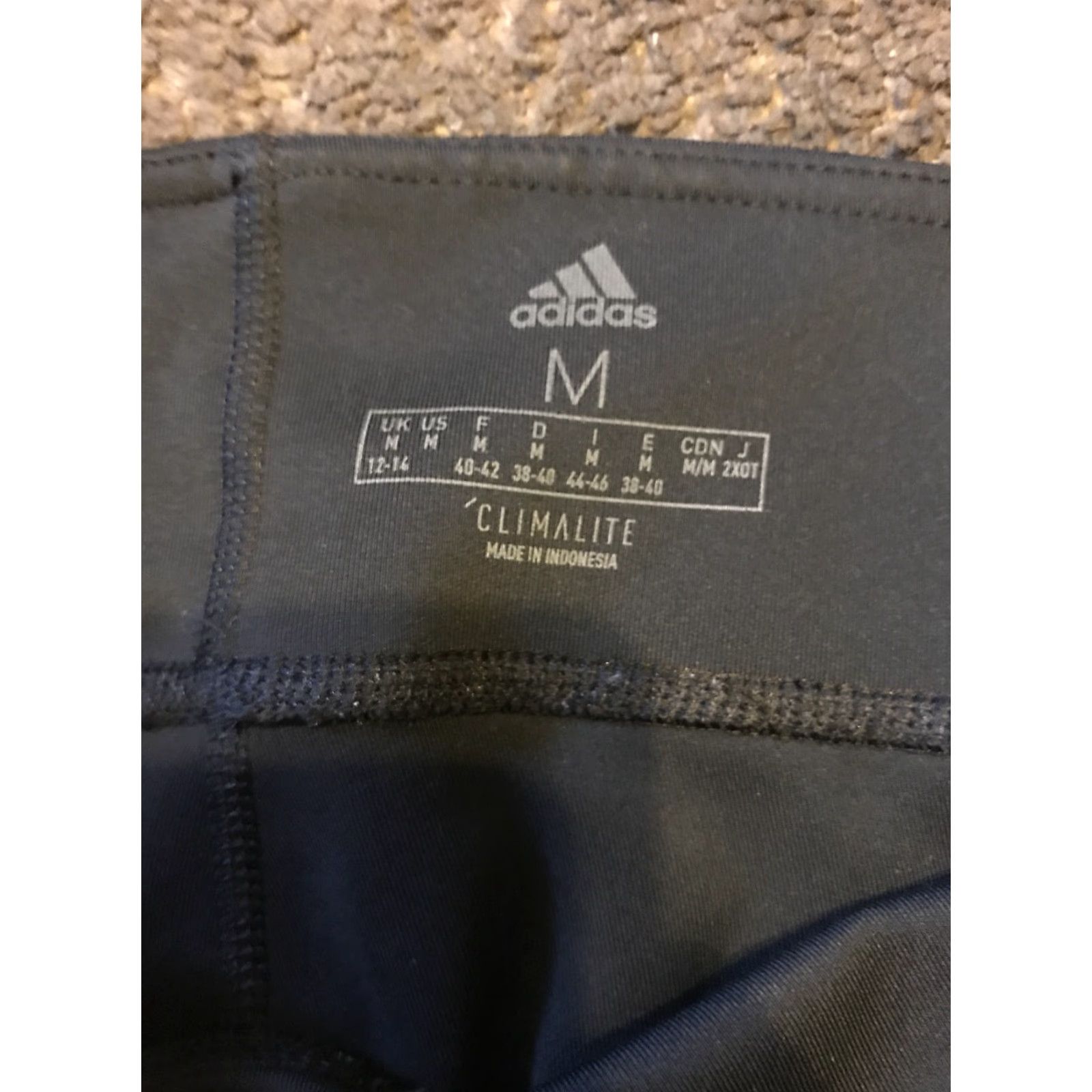 Vintage Adidas Climalite Women's Capri Gym Legging M Gray BLACK/GREY 3/4 Cropped Capri Legging Tight Activewear Mens? Size 32" / US 10 / IT 46 - 2 Thumbnail