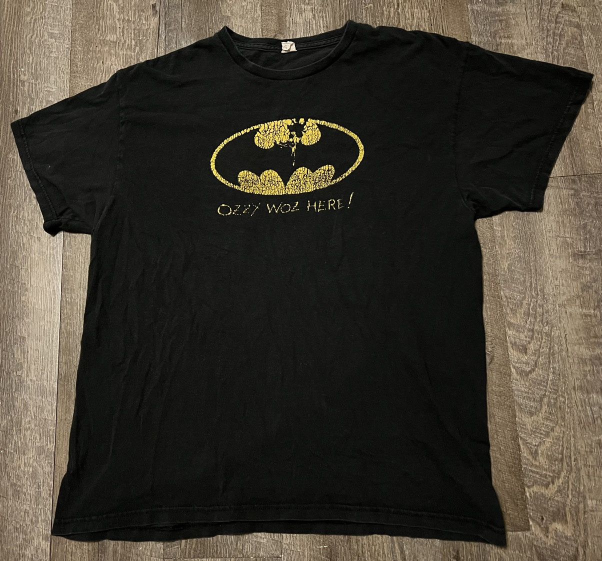 DC Comics × Ozzy Osbourne × Vintage Vintage Ozzy Osbourne x Batman Ozzy Woz Here Shirt Size US XL / EU 56 / 4 - 1 Thumbnail
