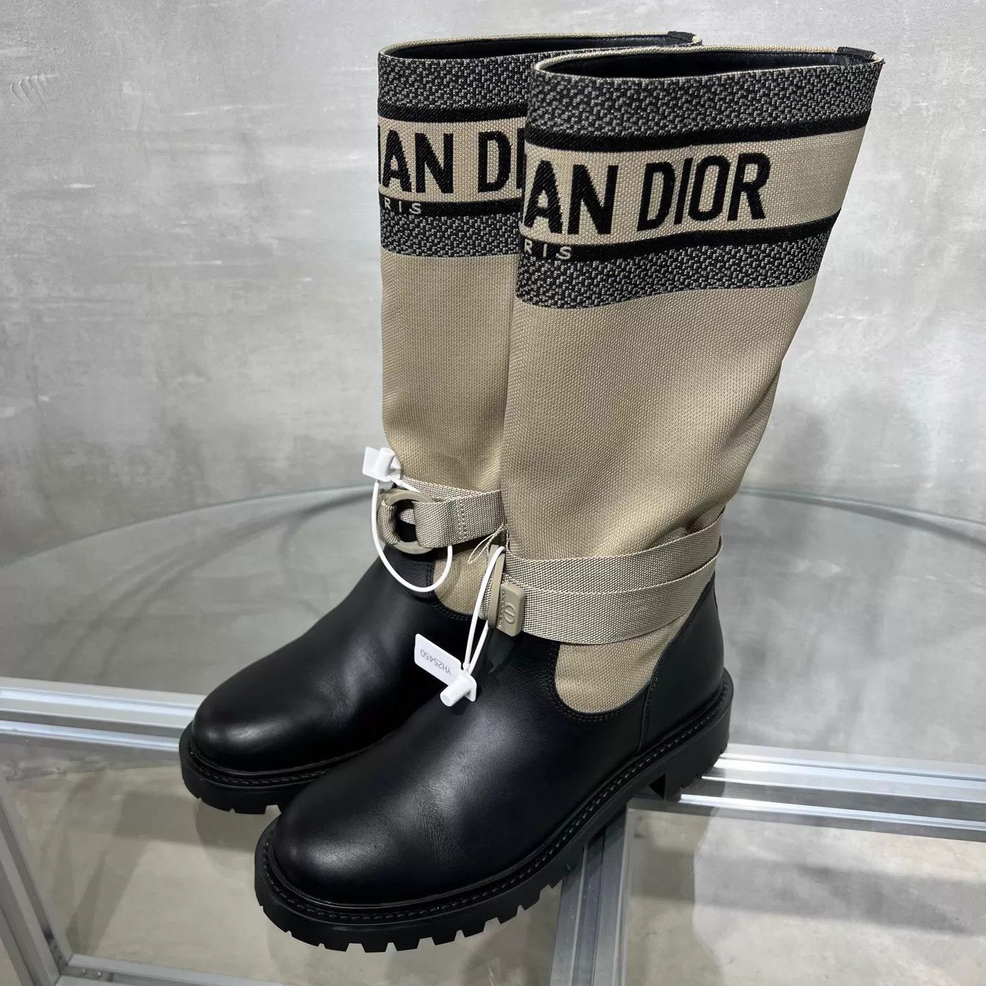 Dior Dior D-Major khaki colorblocked riding boots size 38.5 Size US 8 / IT 38 - 2 Thumbnail