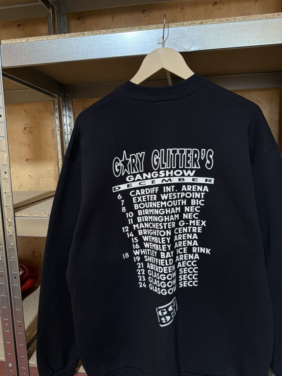 Band Tees × Vintage Vintage Gary Glitter Gangshow December Tour 1993 Sweatshirt Size US XL / EU 56 / 4 - 4 Thumbnail