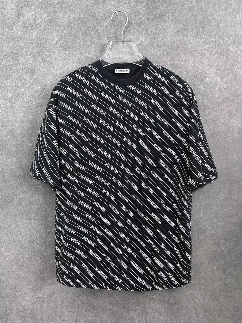 Balenciaga Balenciaga Bullet screen full printed logo round neck shor Size US XS / EU 42 / 0 - 1 Thumbnail