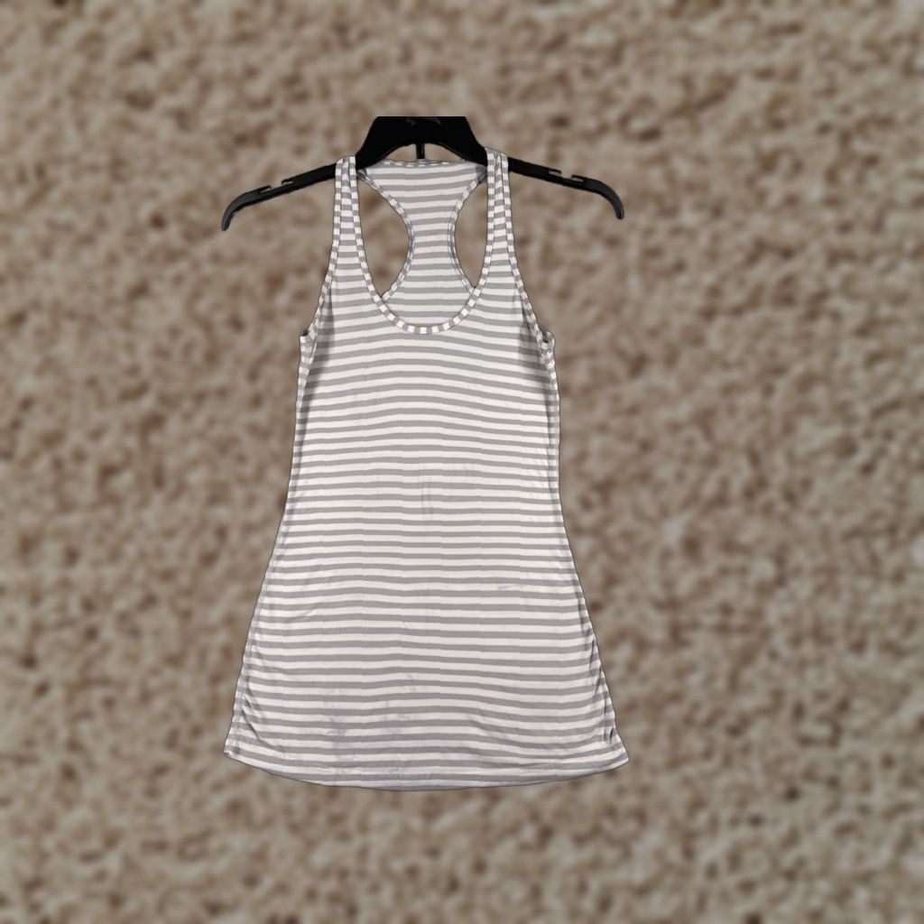 Lululemon Lululemon Shirt Women 2 Gray Sleeveless Racerback Tank Casual Basic All Seasons" Size XS / US 0-2 / IT 36-38 - 1 Thumbnail