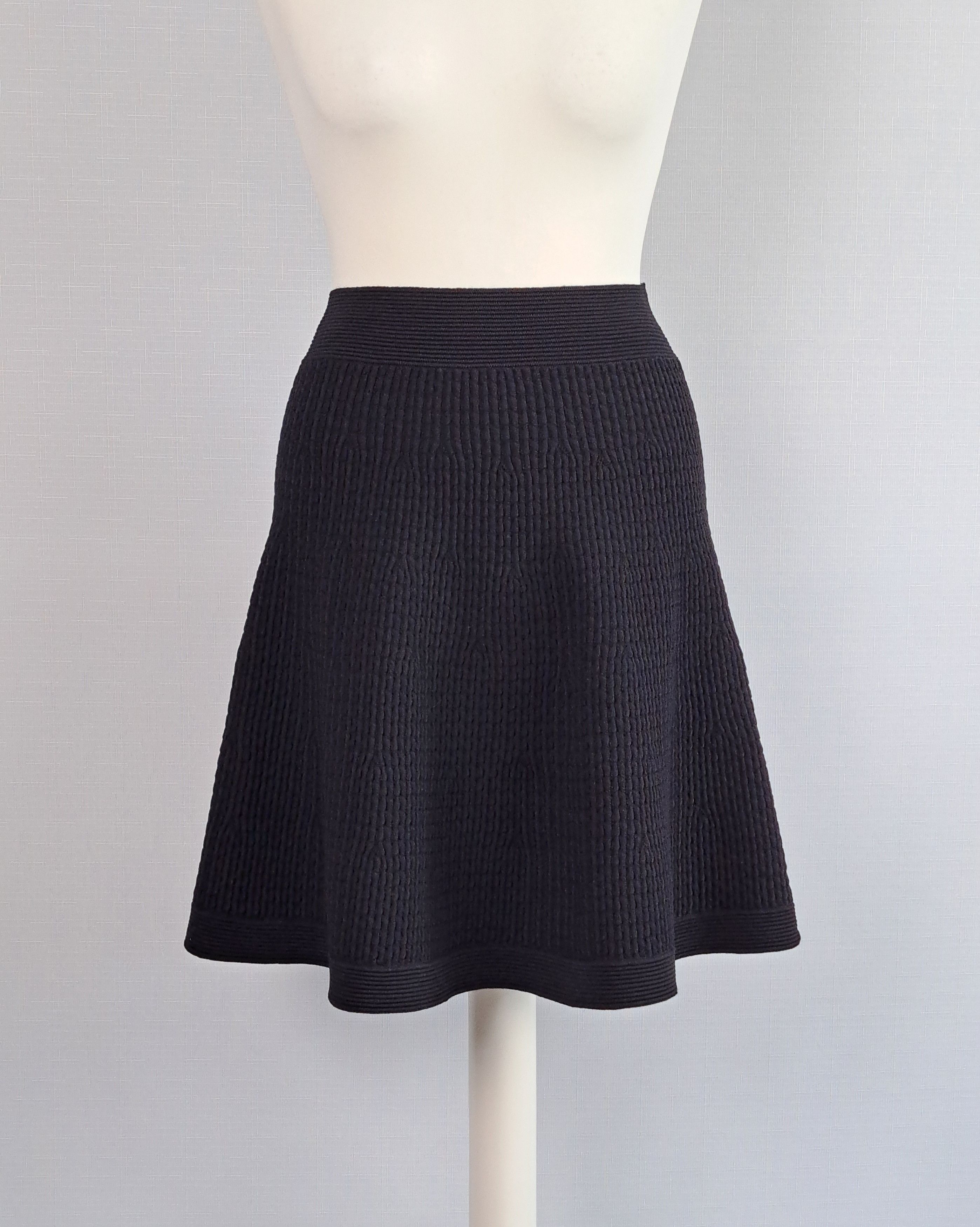 Sandro Sandro black skirt. Size 1. Size 25" / US 0 / IT 36 - 1 Thumbnail